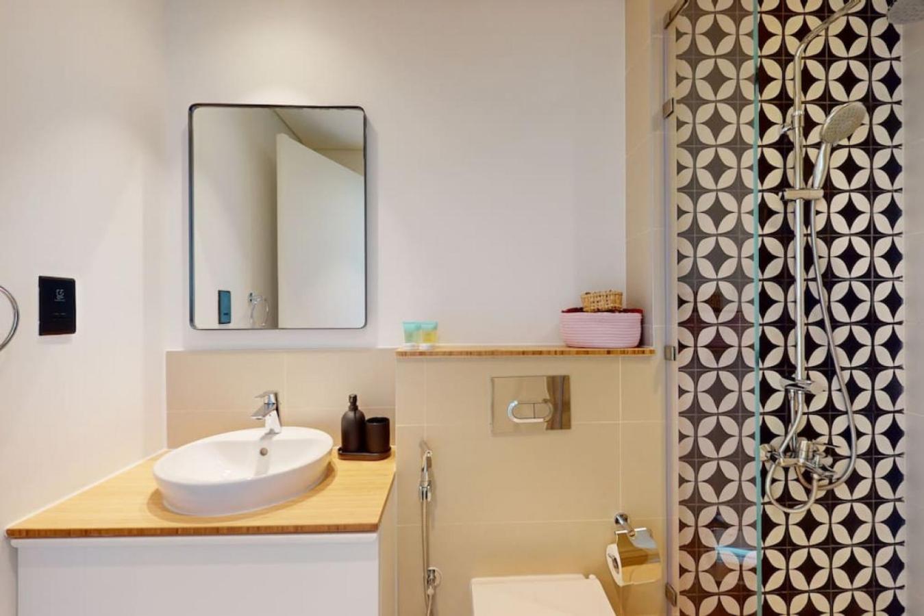 Apartment Collective Tower - Smart Two Bedroom Dubai