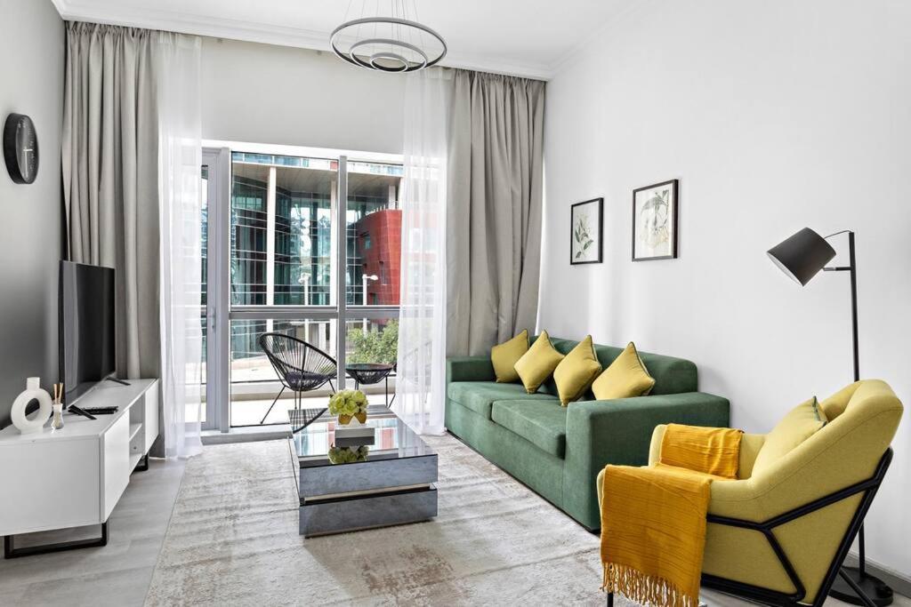 Stonetree - Stylish With Amazing Building Facilities *