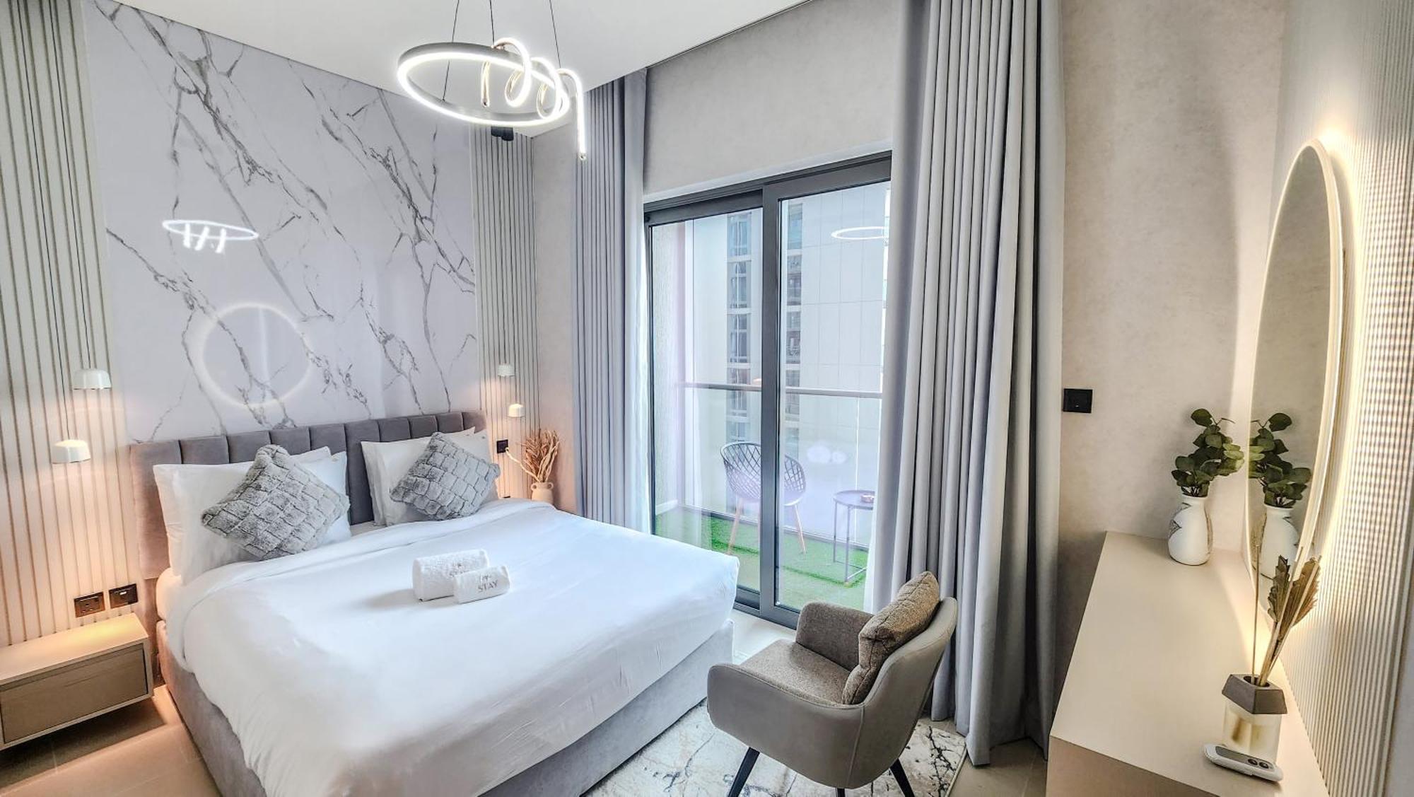 By Latinem Luxury 2br Cv A2301 Near Burj Khalifa * Dubai