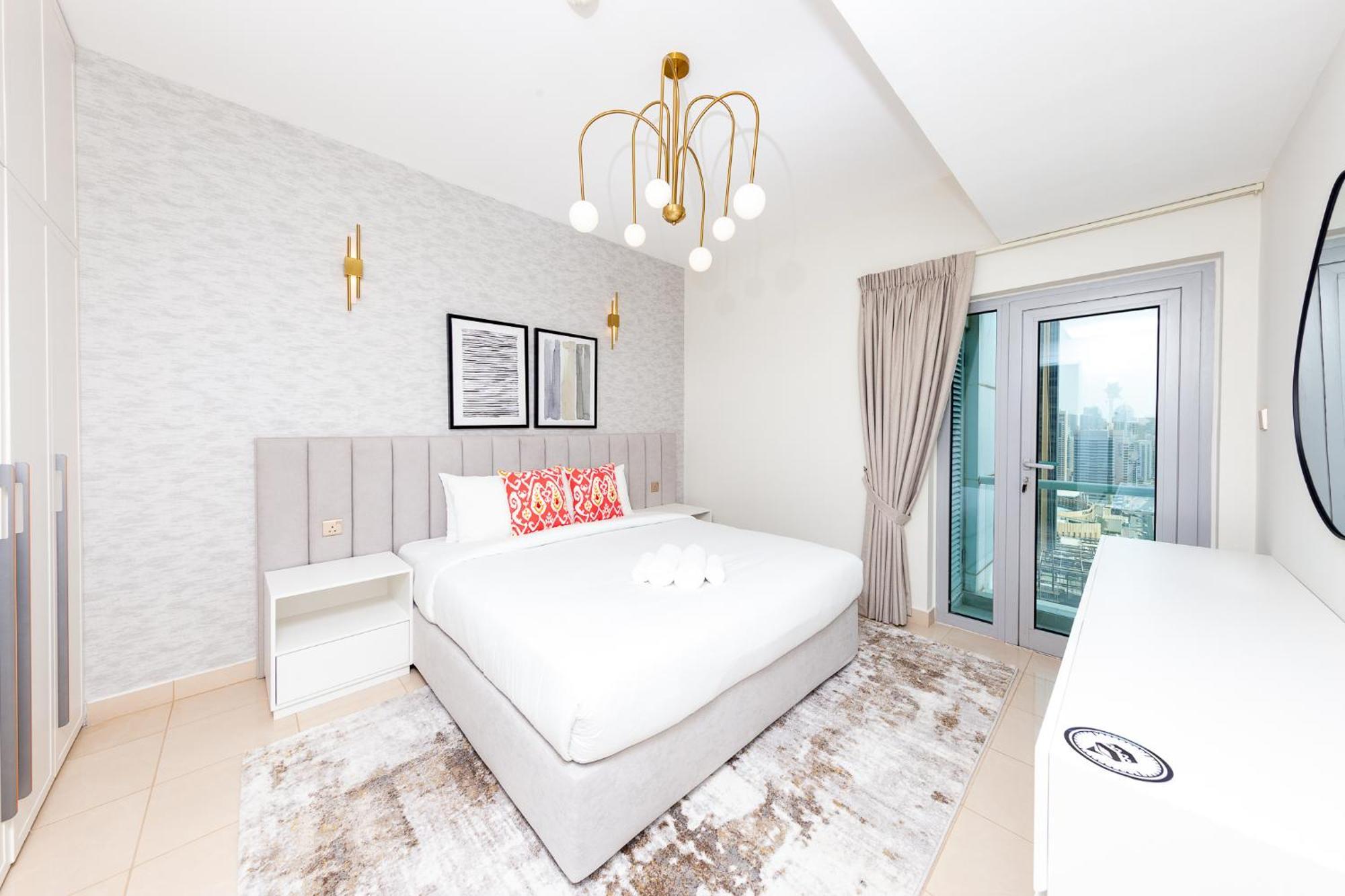 Apartment Charming Brand New 2br Close To The *