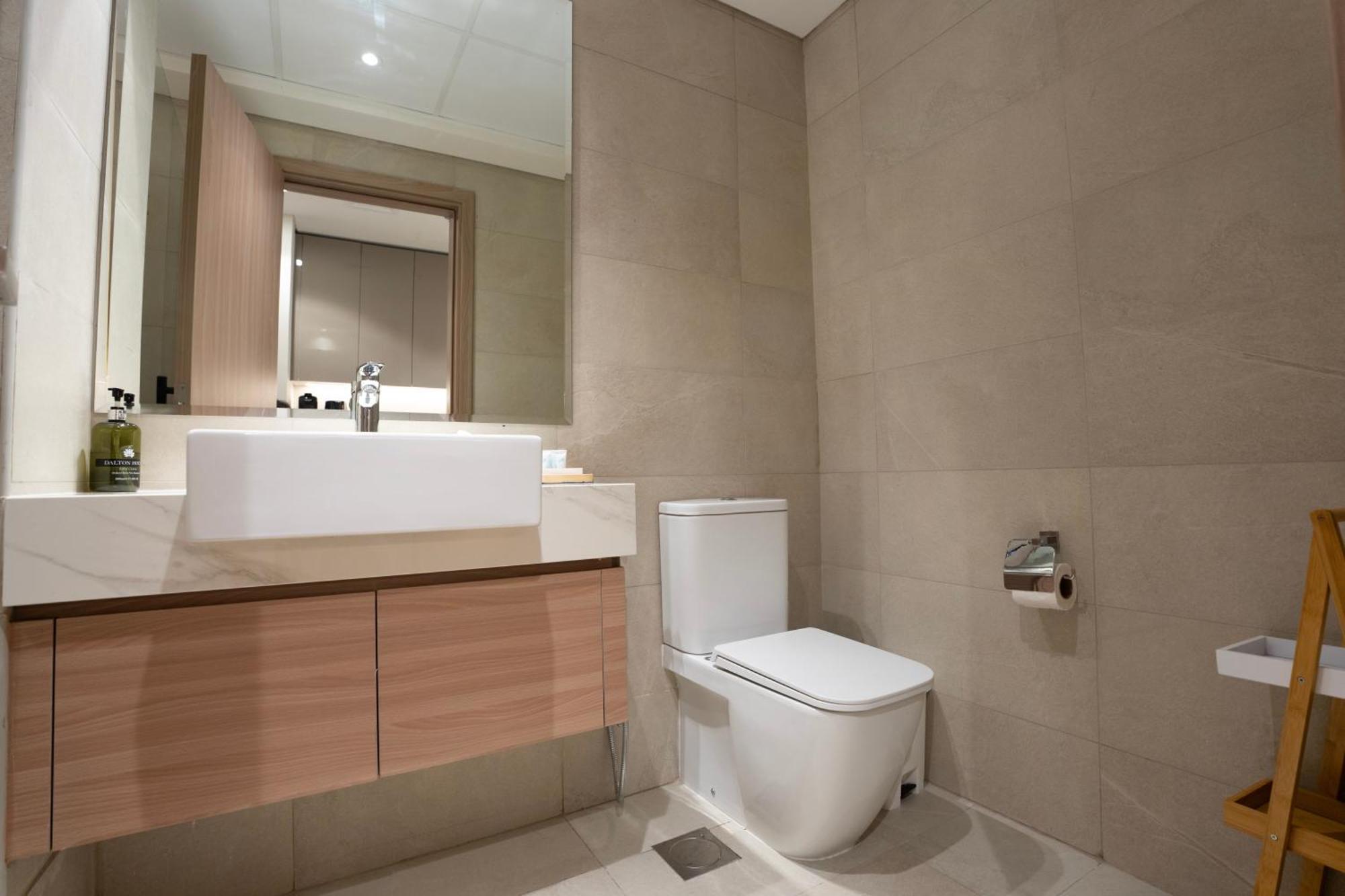 Modern In Azizi Riviera 45