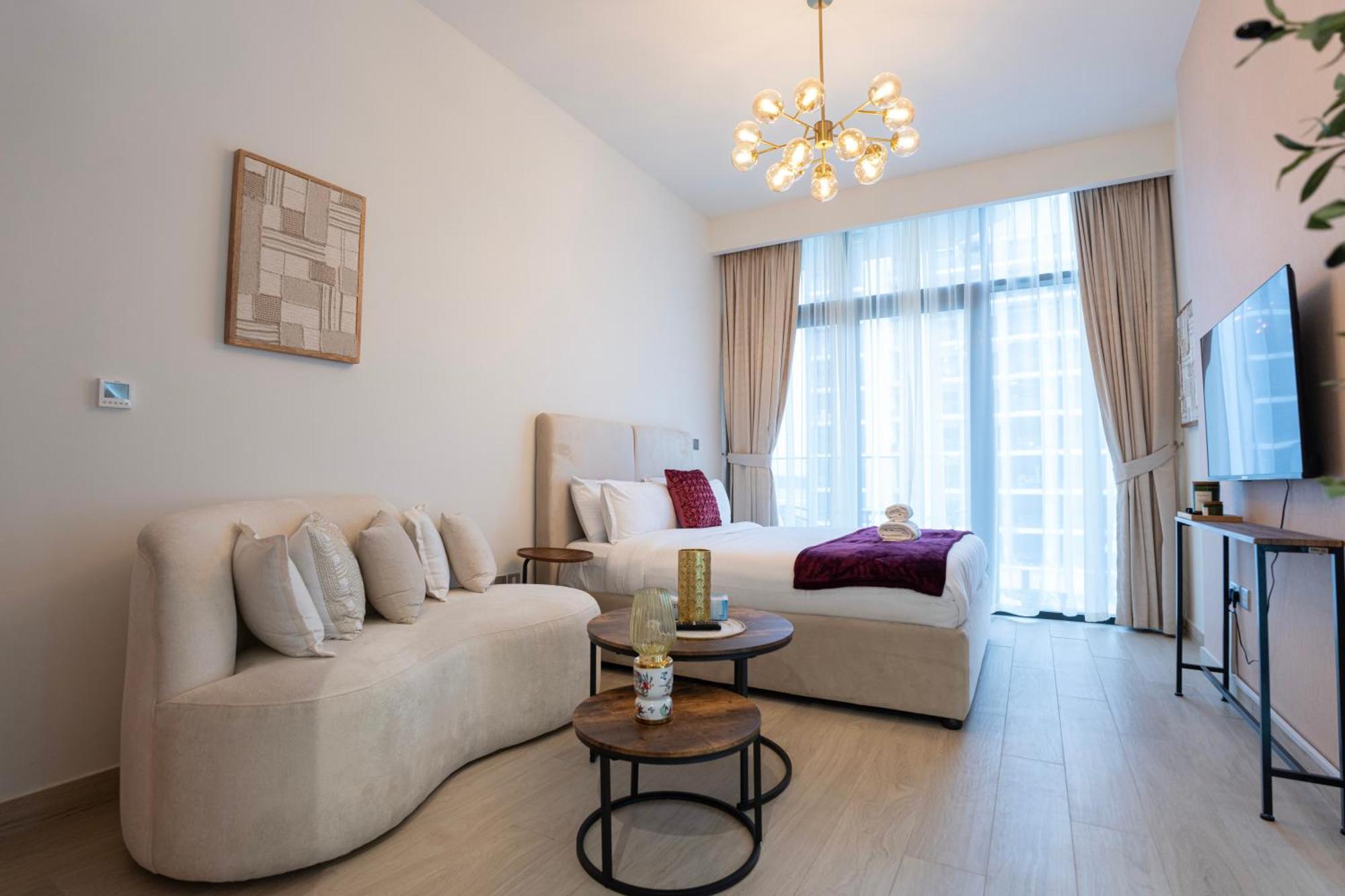 Modern In Azizi Riviera 45 Apartment *