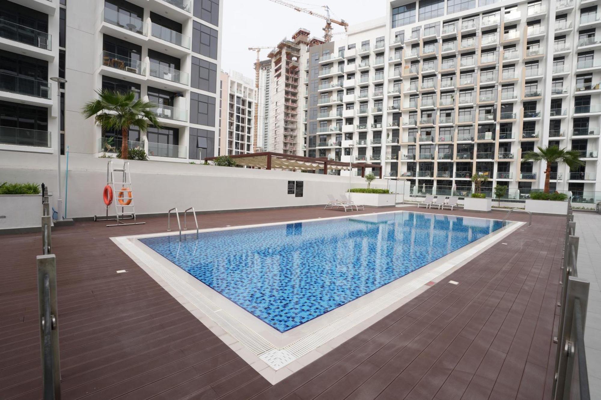 Apartment Modern In Azizi Riviera 45 *