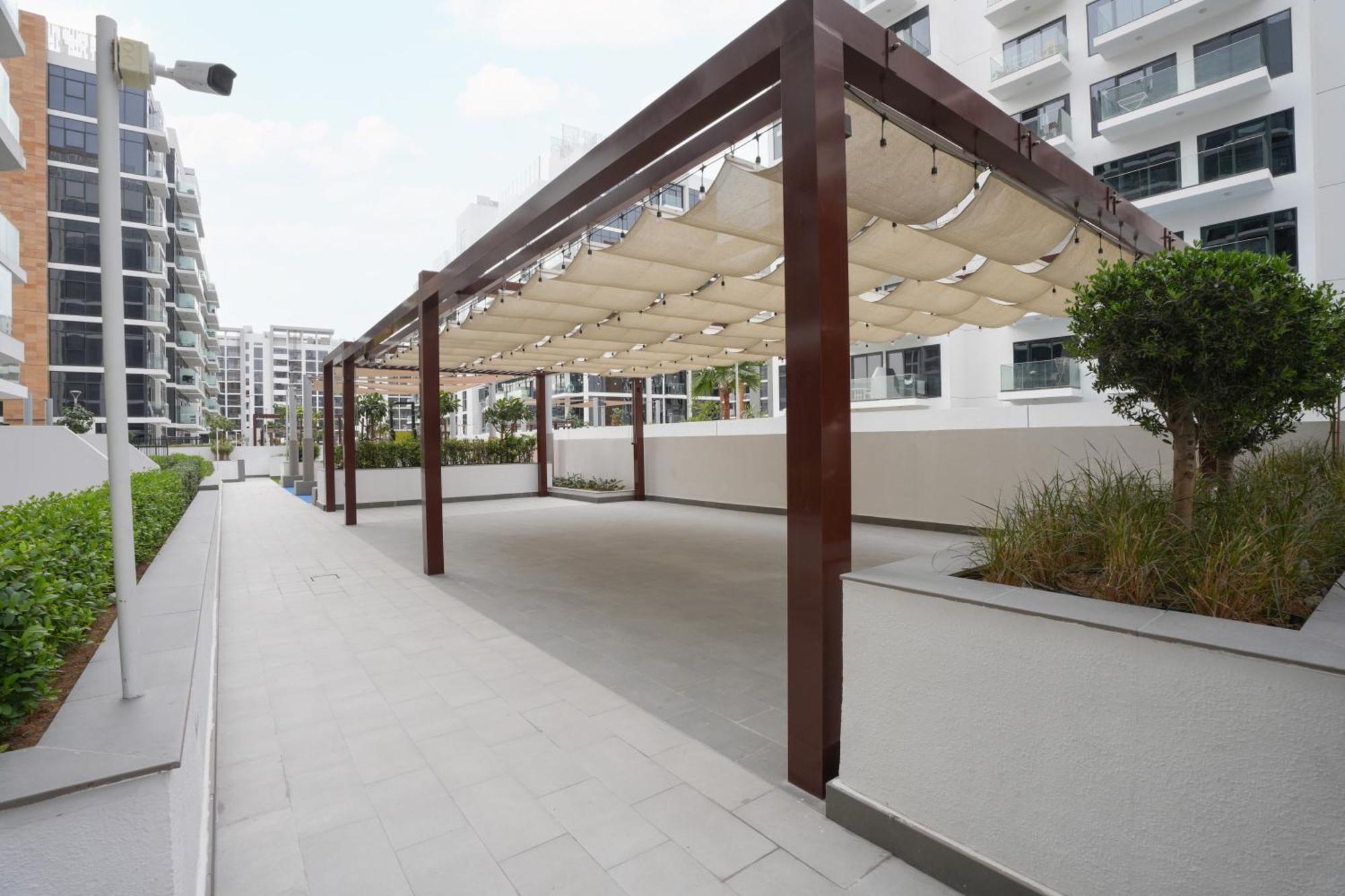 Modern In Azizi Riviera 45 *