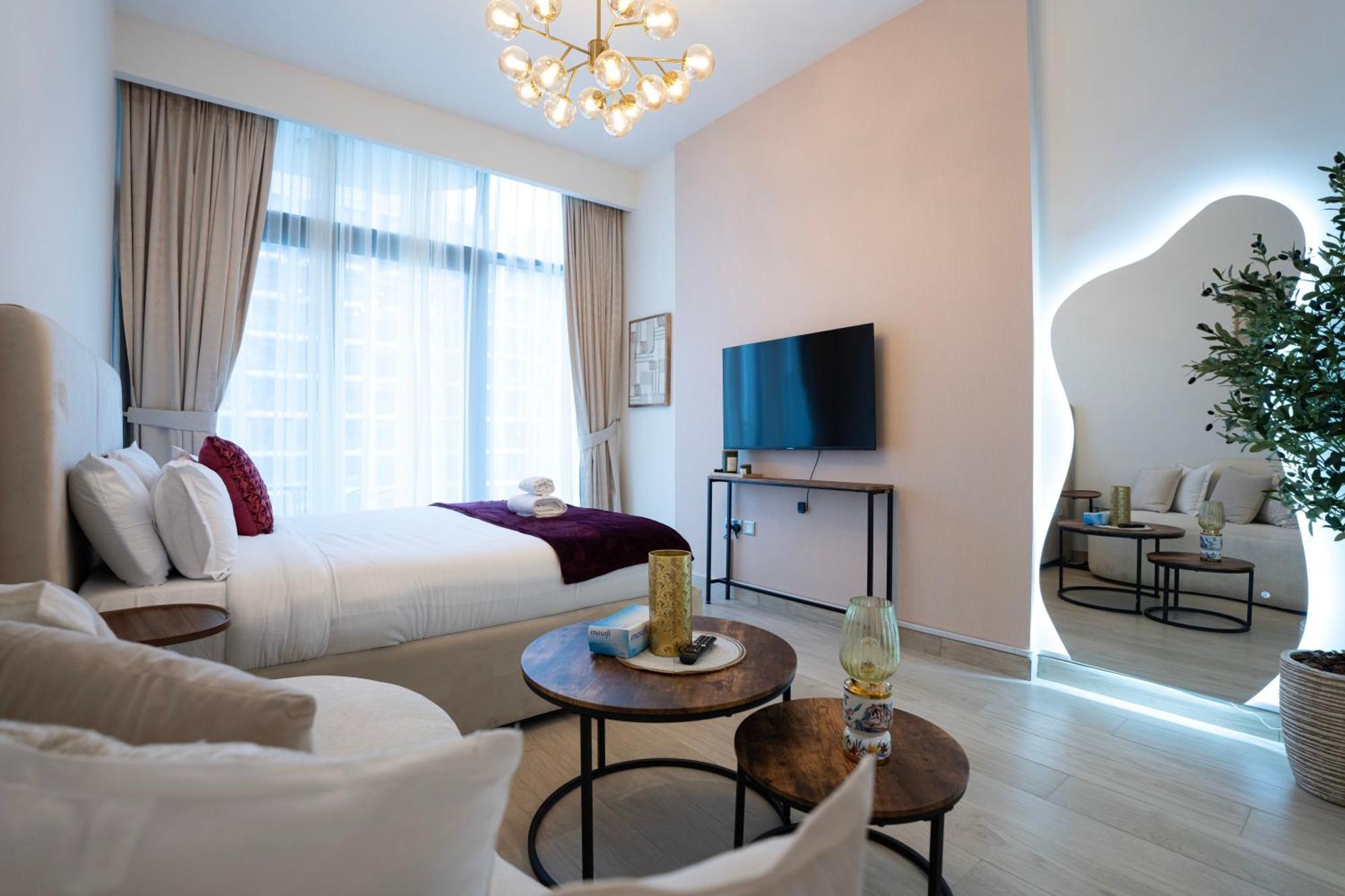 Modern In Azizi Riviera 45
