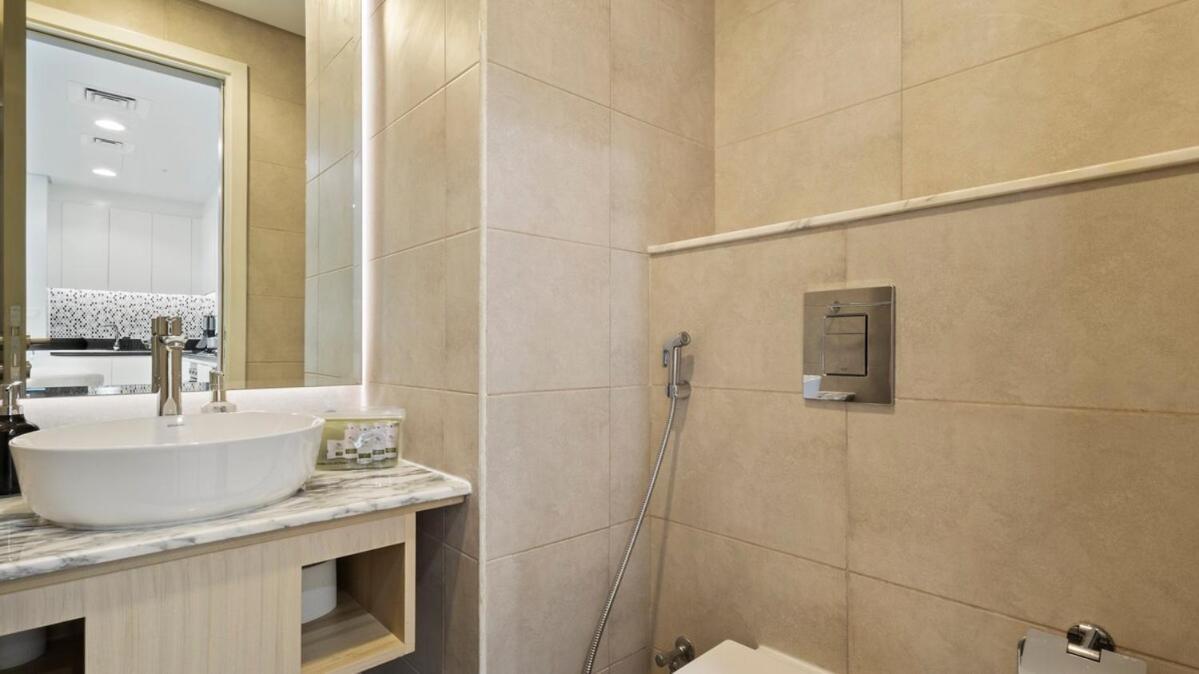 1br High Floor With Rooftop Infinity Pool Dubai