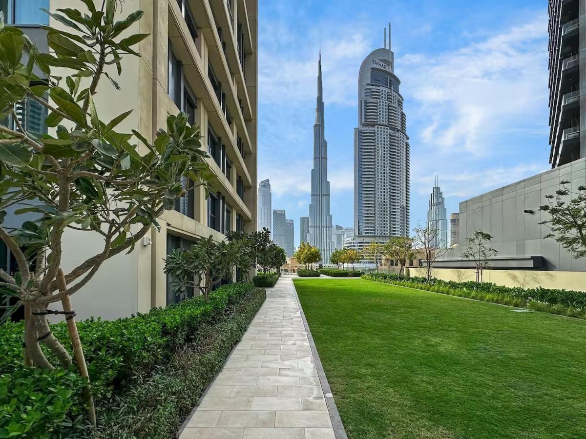 Walk To Mall- Enjoy Burj Khalifa Show Apartment *