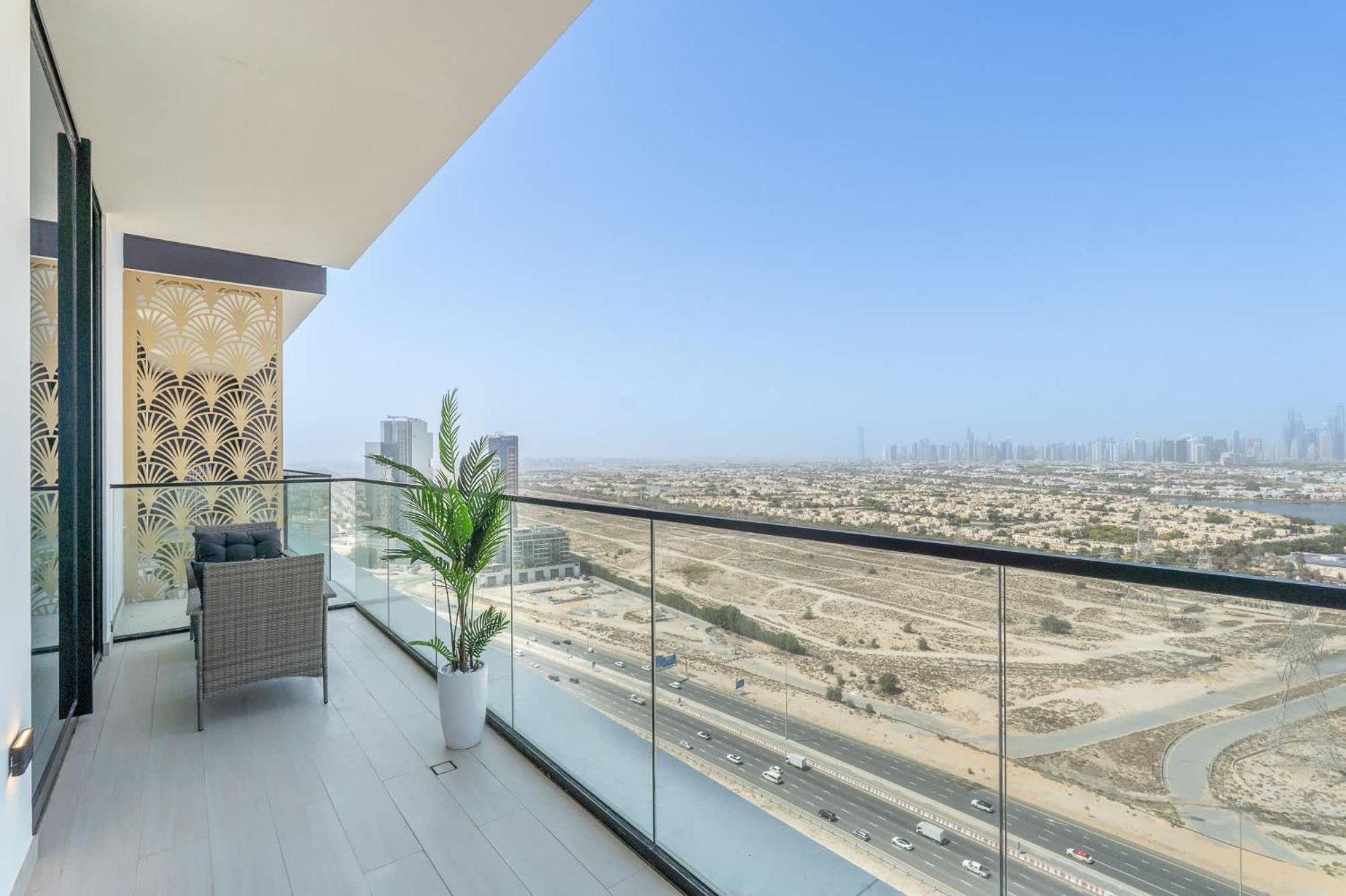 Apartment Skyline Views In 1 Bedroom At Binghatti Onyx *