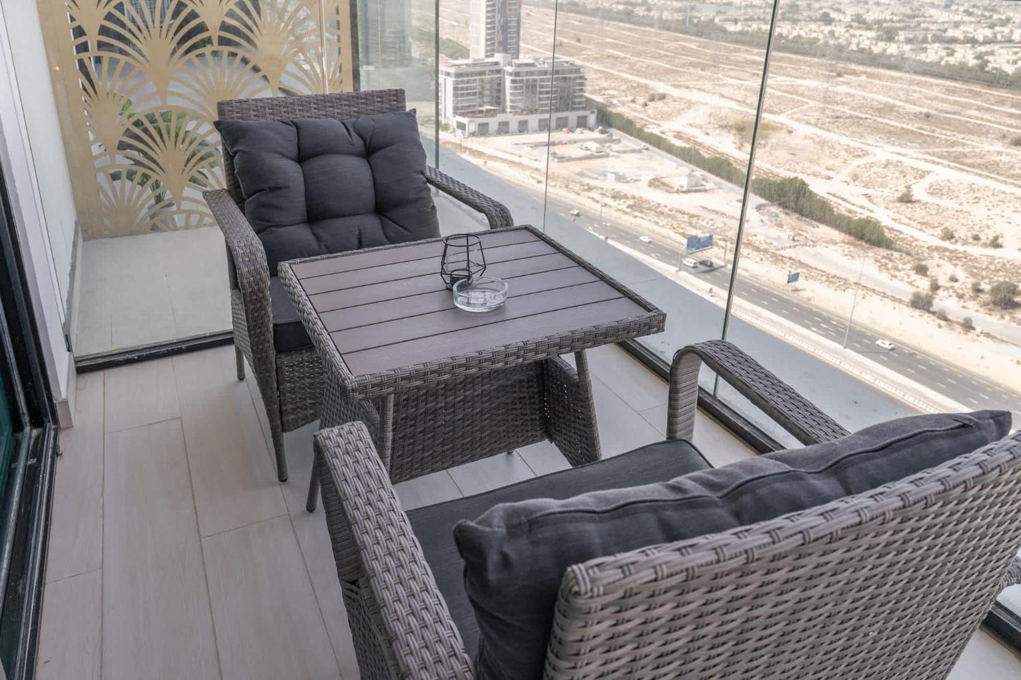 Apartment Skyline Views In 1 Bedroom At Binghatti Onyx *