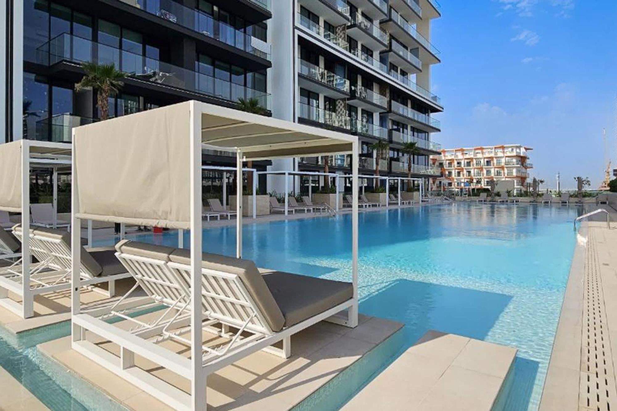 Apartment Skyline Views In 1 Bedroom At Binghatti Onyx