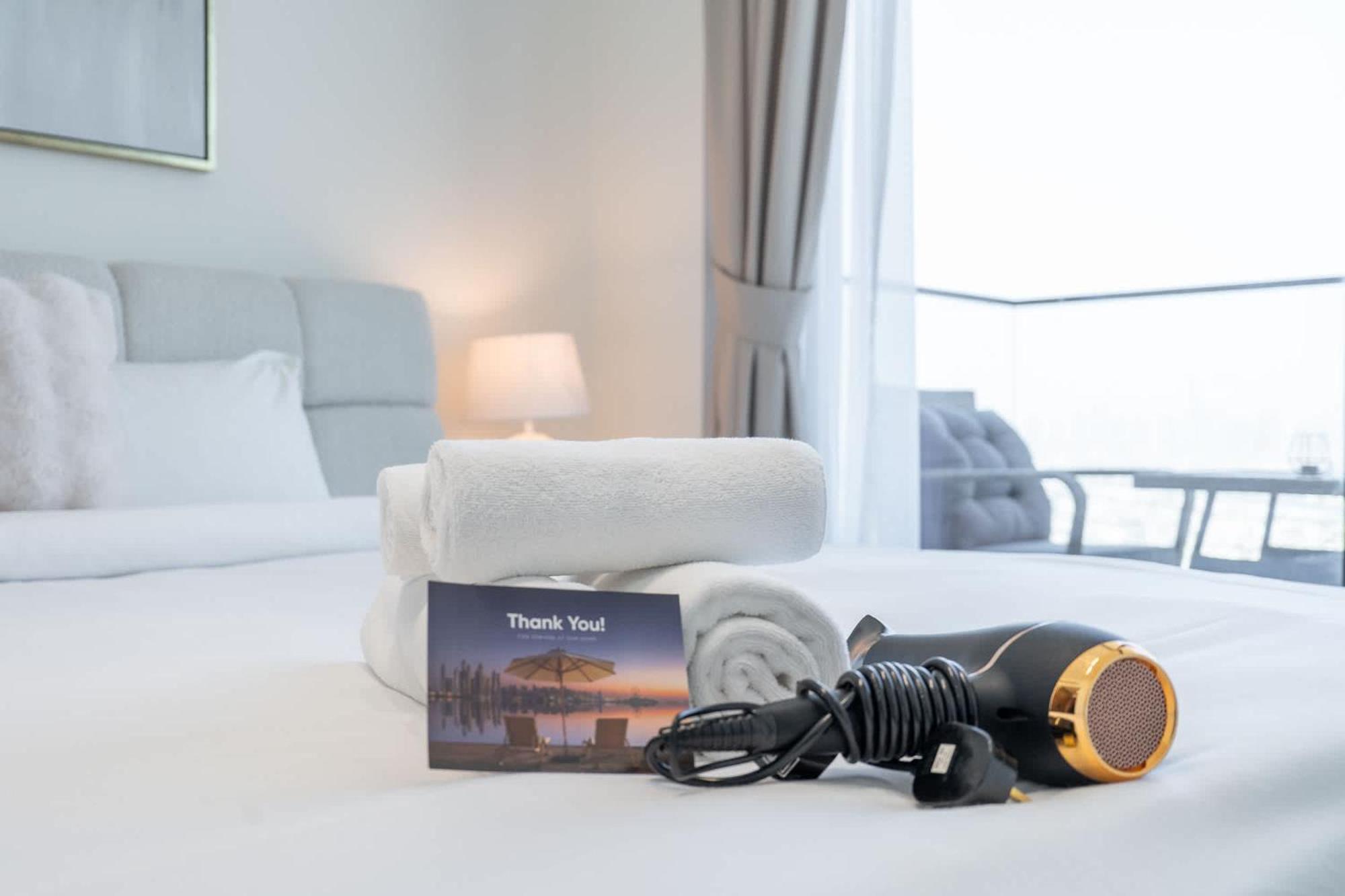 Skyline Views In 1 Bedroom At Binghatti Onyx Dubai