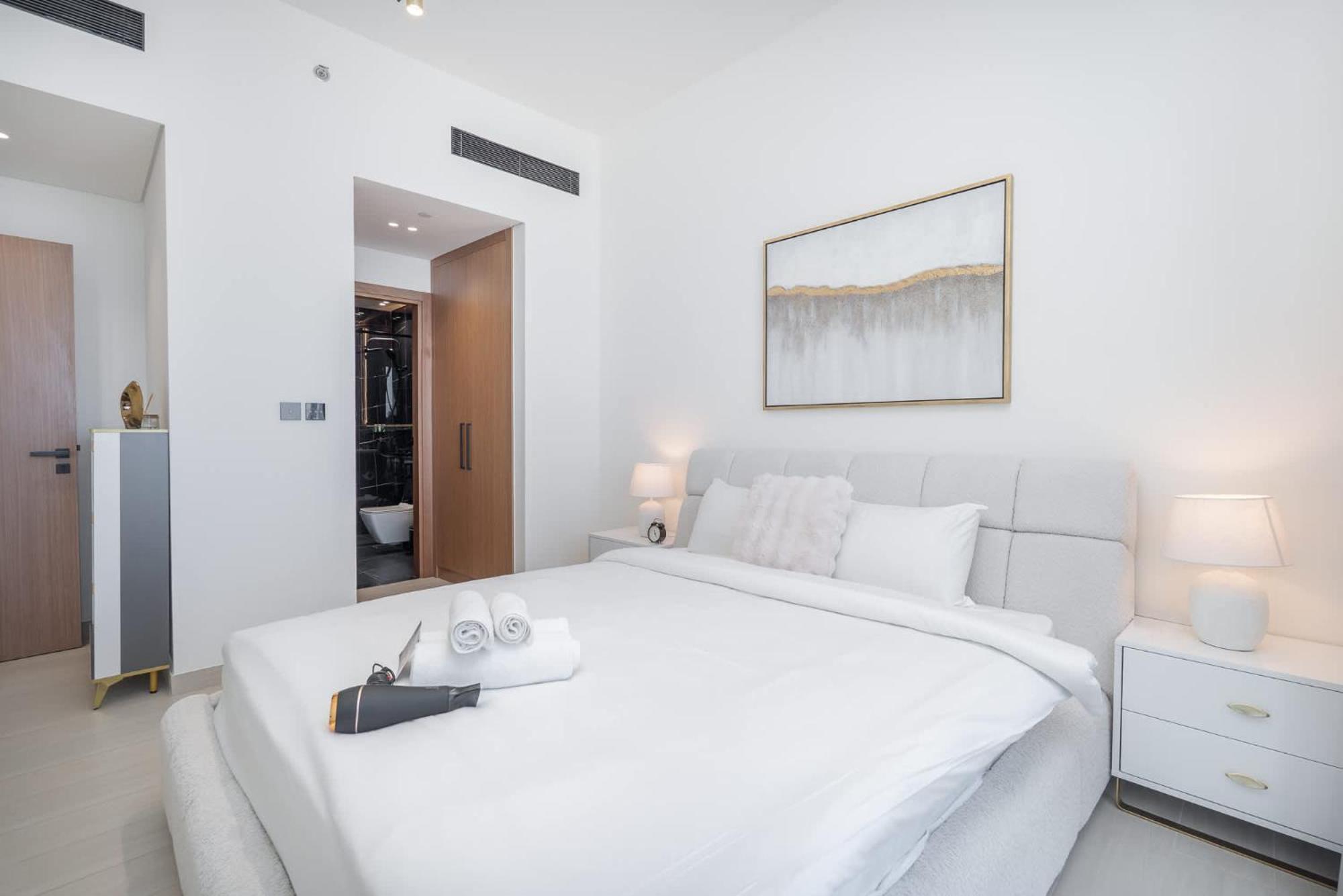 Apartment Skyline Views In 1 Bedroom At Binghatti Onyx *