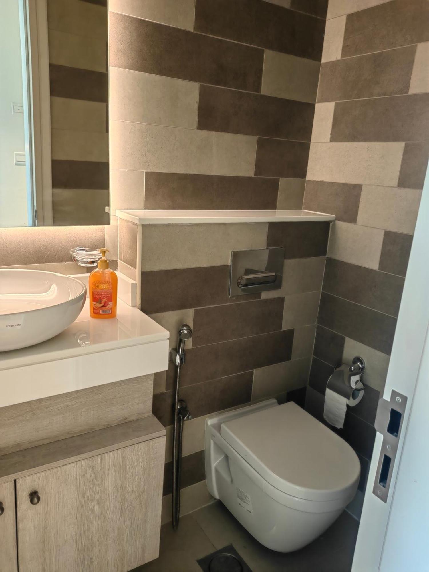 7 Palm Jumeirah One Bedroom Dubai