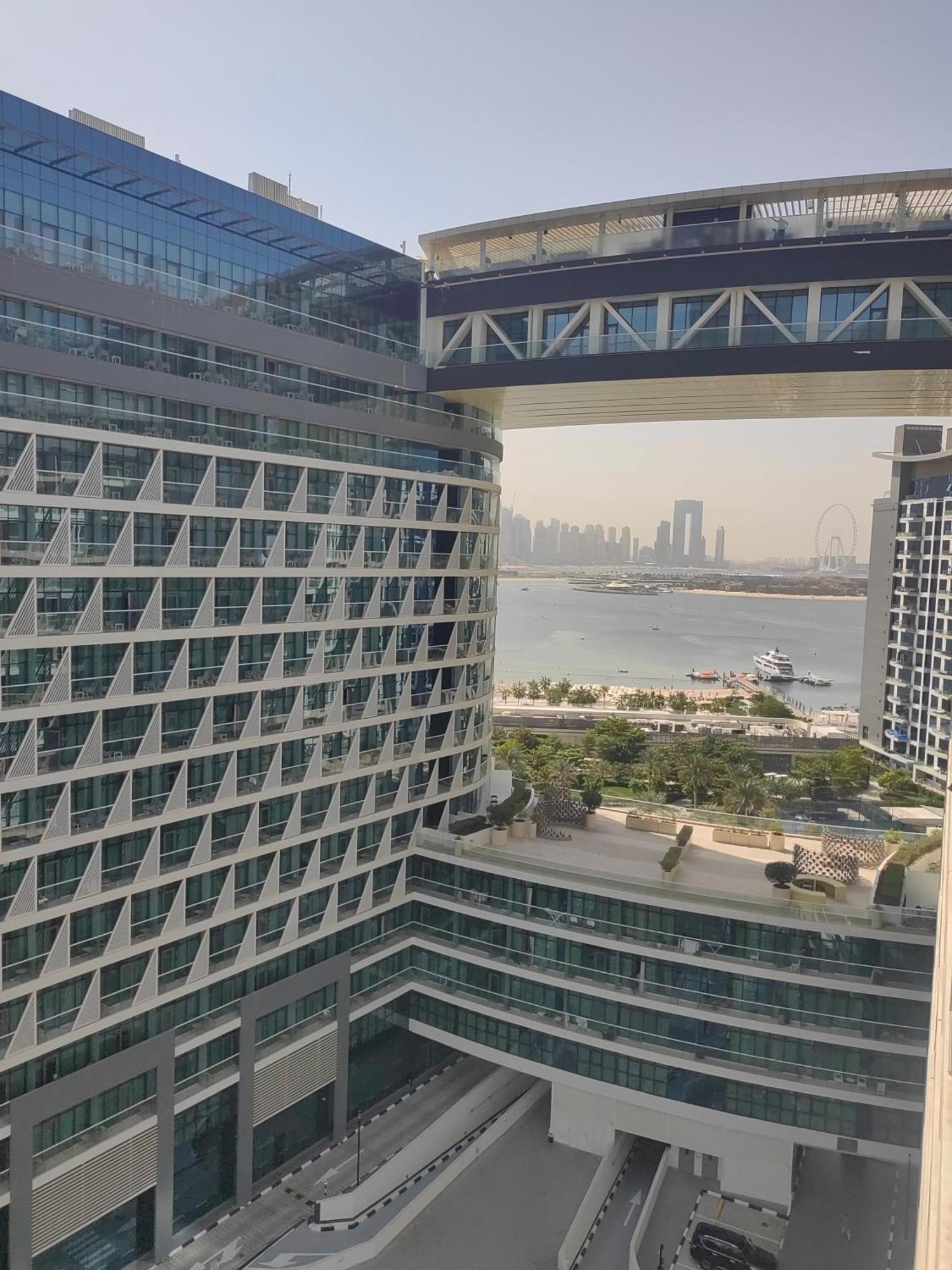 7 Palm Jumeirah One Bedroom *