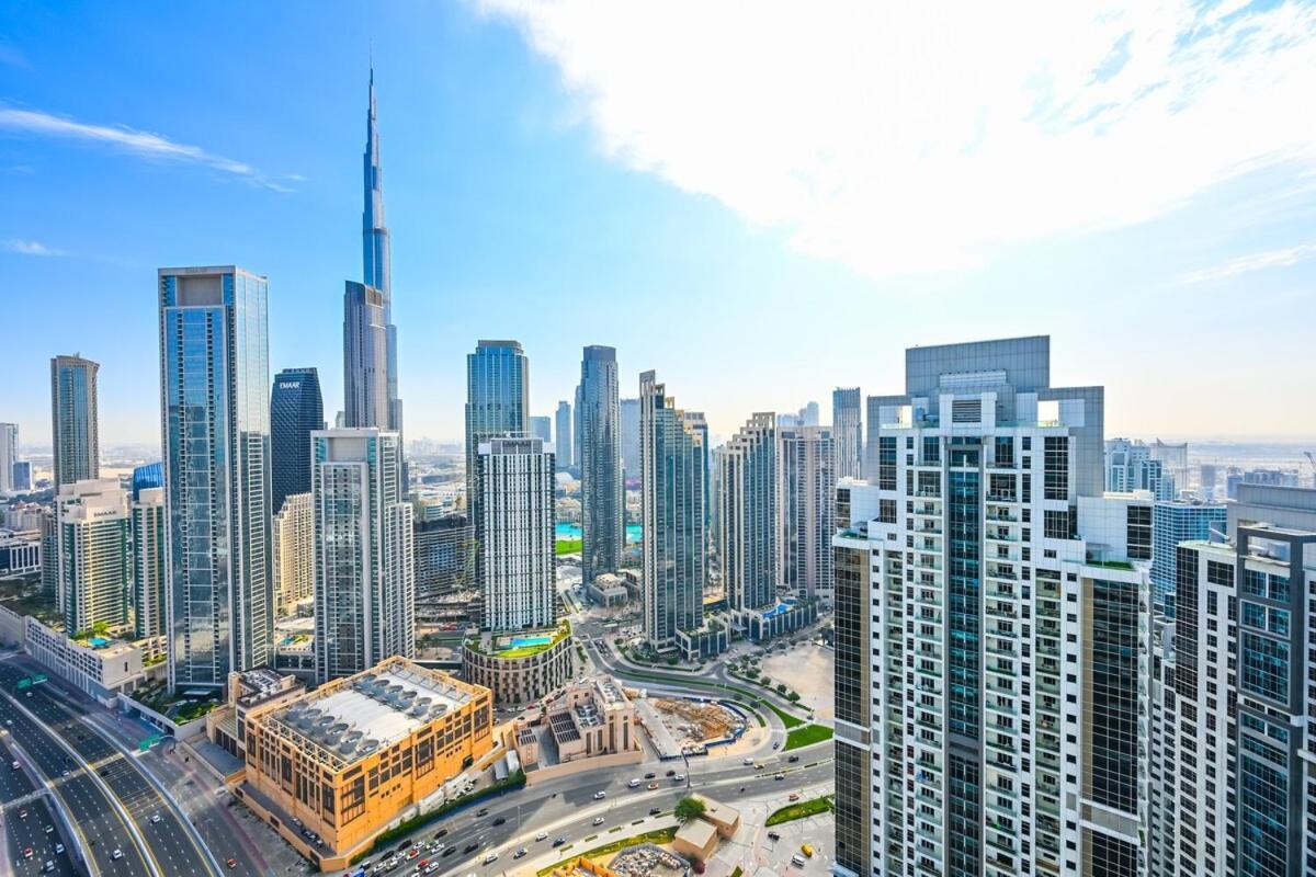 New 2 Bed Burj Khalifa View, 64th Floor Infinity Pool Dubai