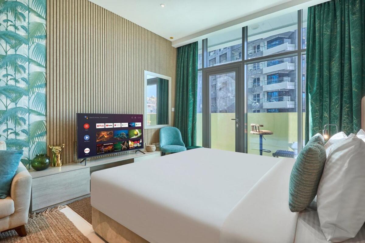 Apartment The Seven Palm With Free Rooftop Pool & Dubai