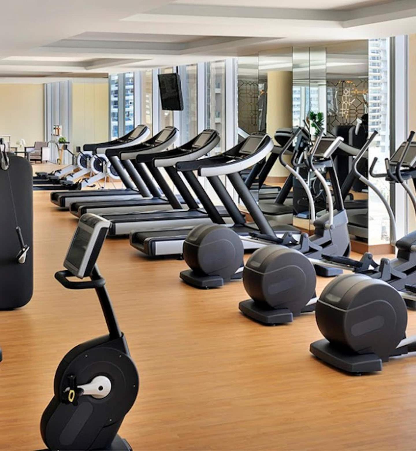 Cosmos Living Jw Marriott Marina Dubai