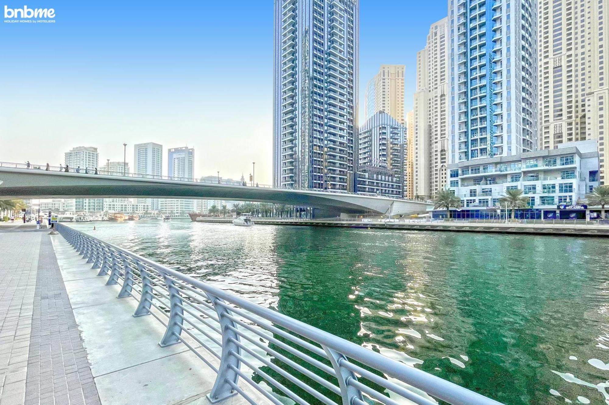 Bnbmehomes - Damac Waves Tower *