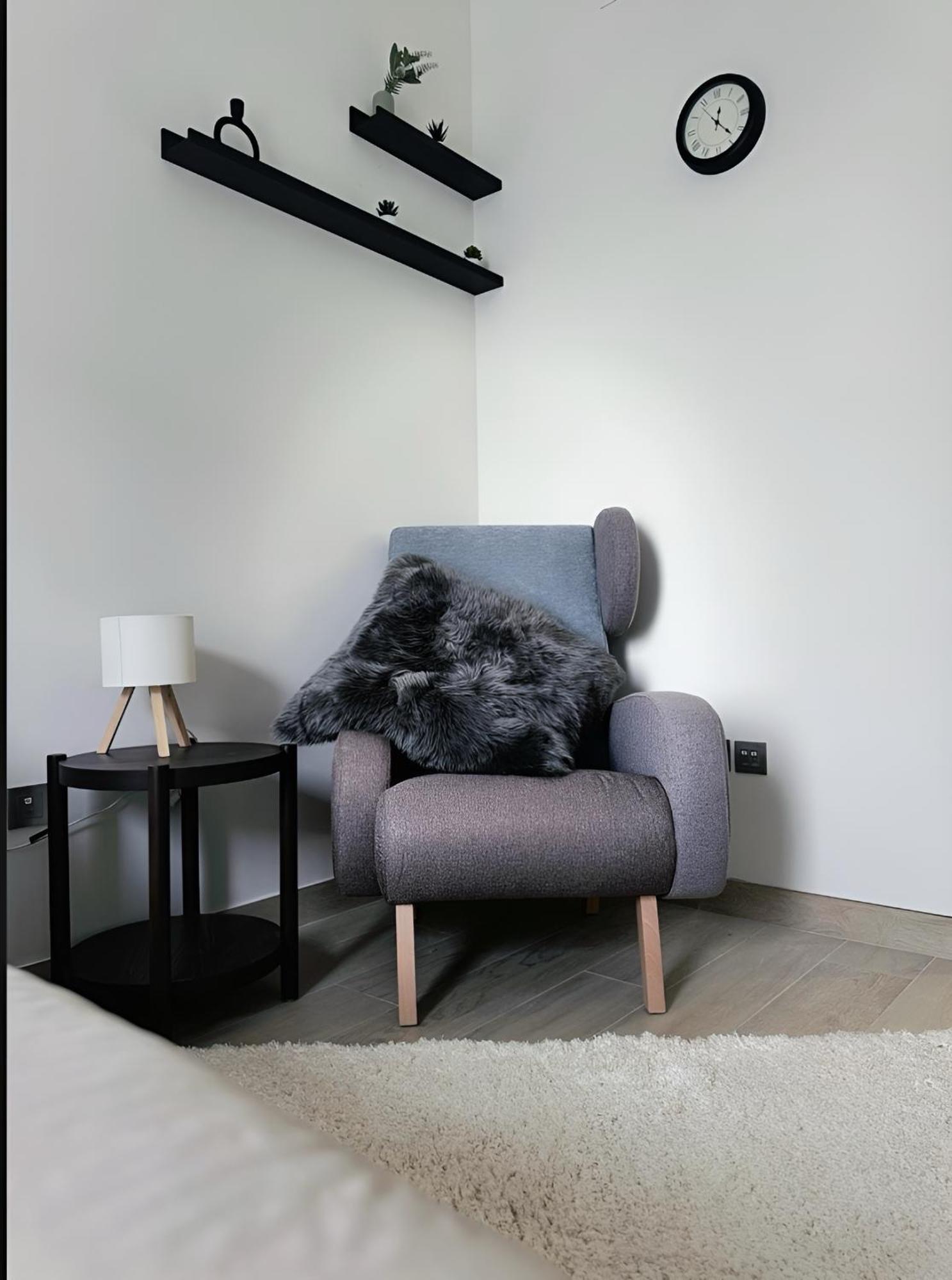 Roomook Apartment
