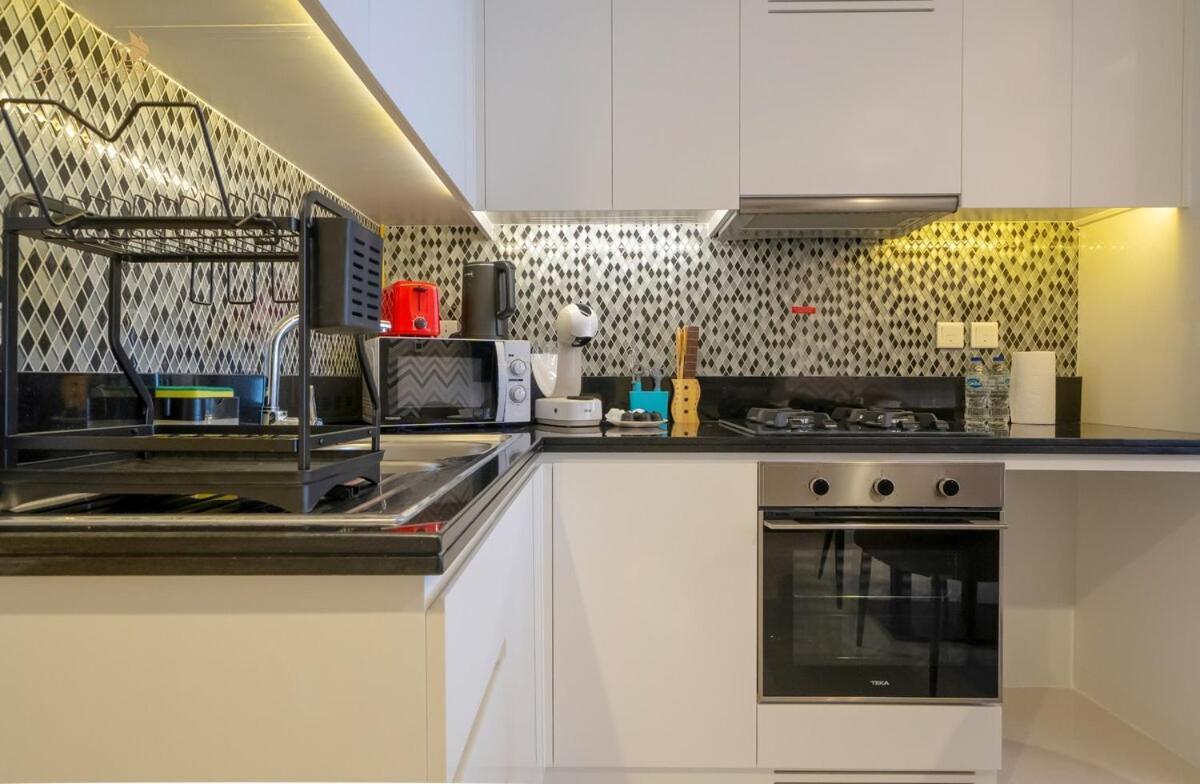 Modern Sunset View 2bhk 6pax Dubai