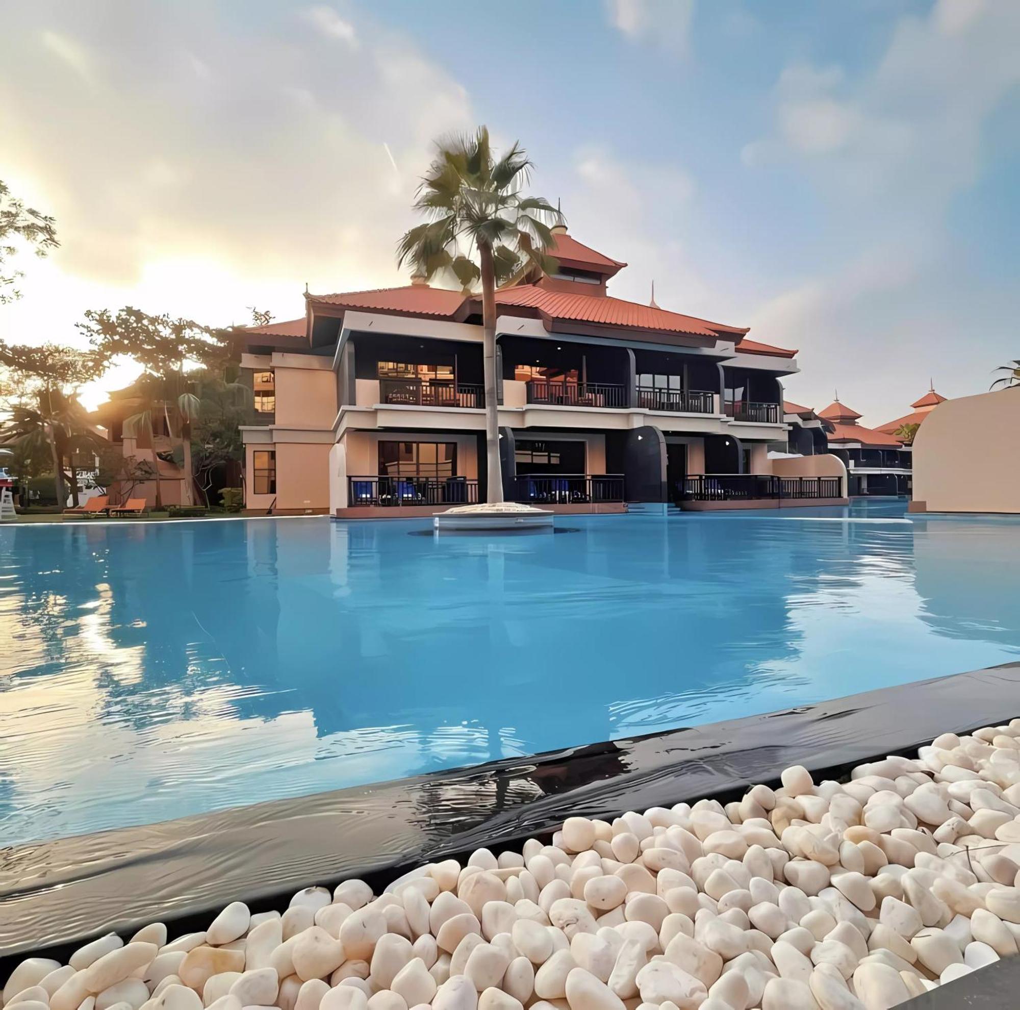 Vayk - Luxury Escape At Anantara The Palm Residences Dubai