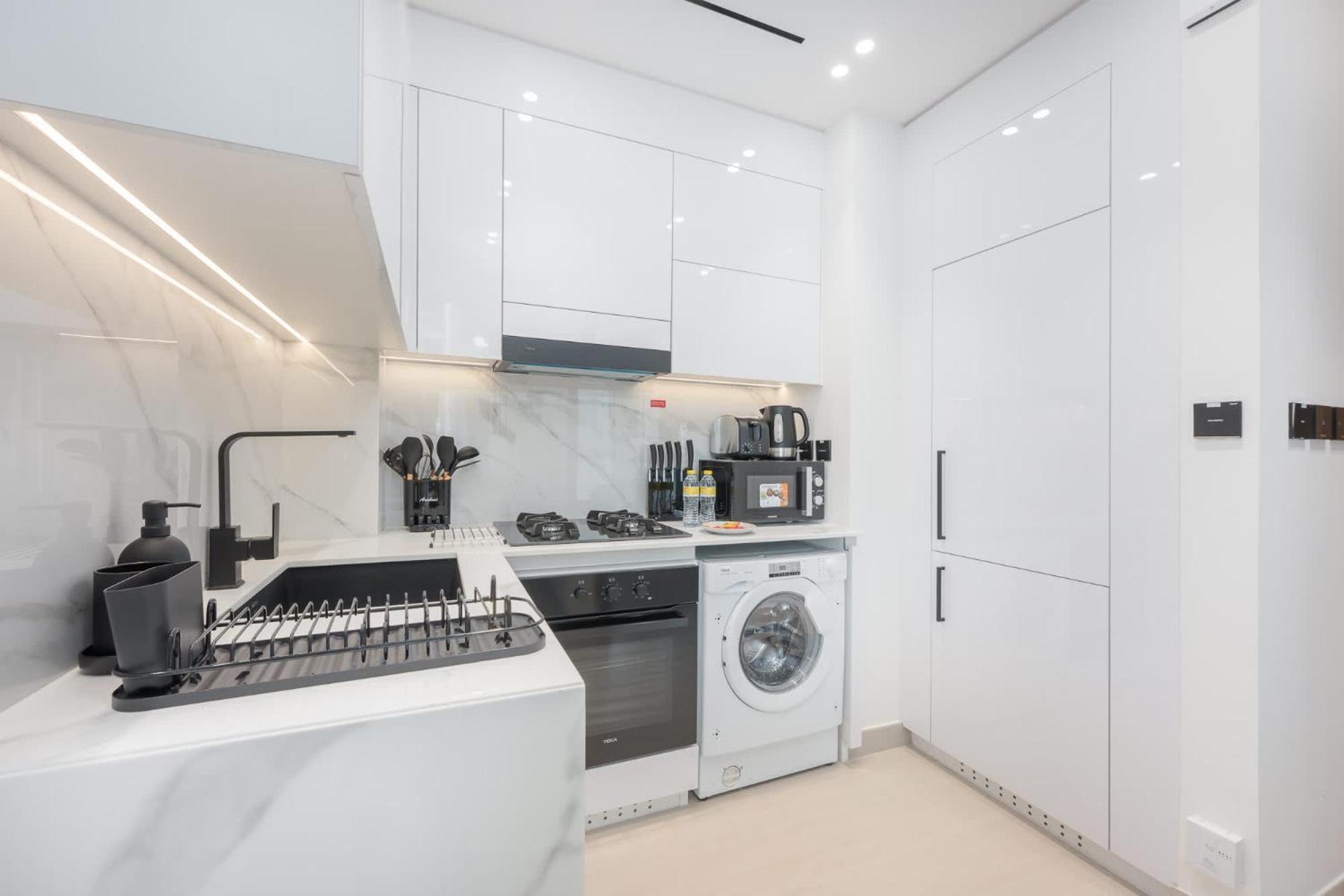 Apartment Gorgeous 1 Bedroom In Binghatti House And Sleeps 4 *