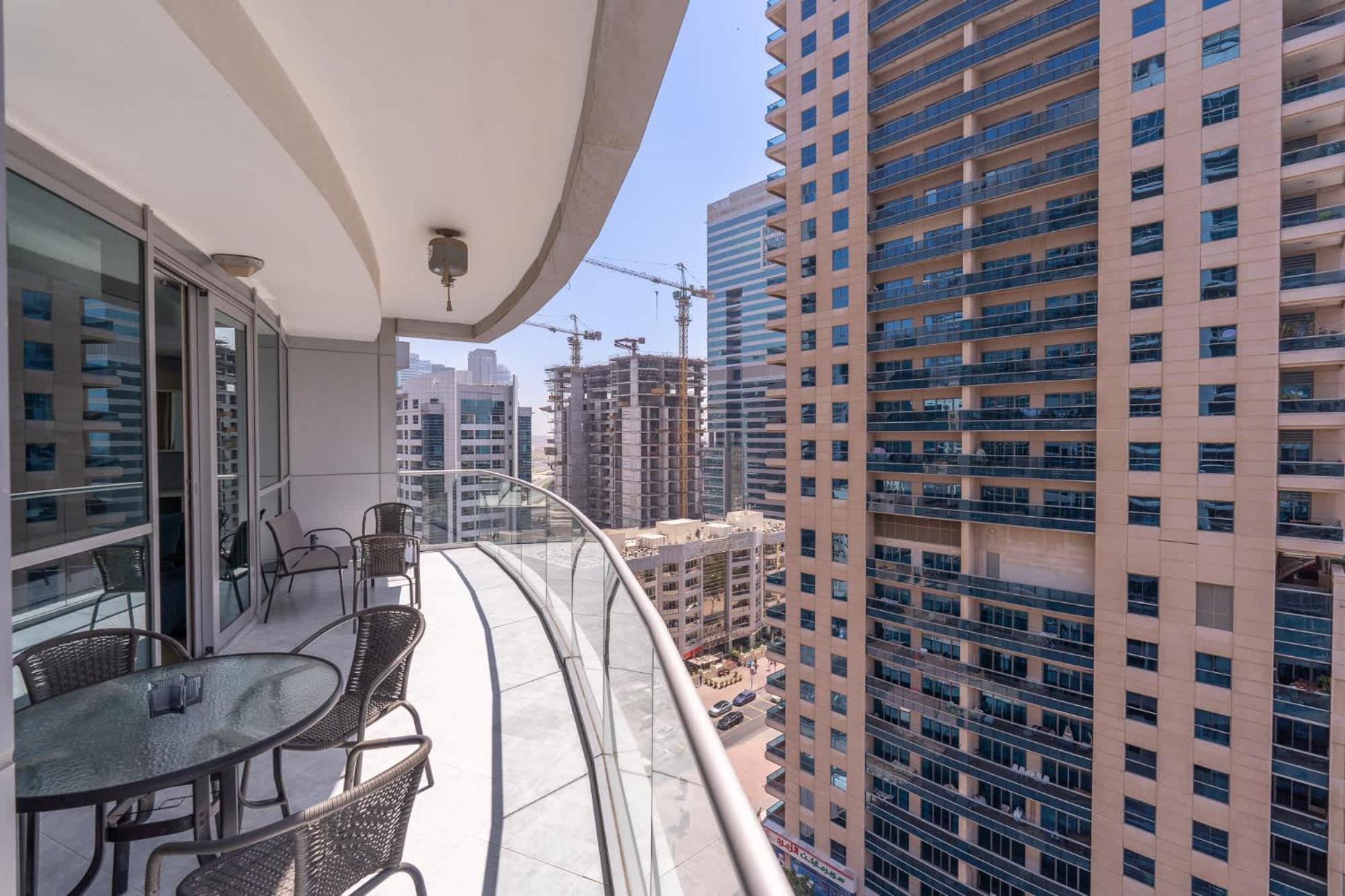 Cozy 3br With View In Marina! Apartment Dubai