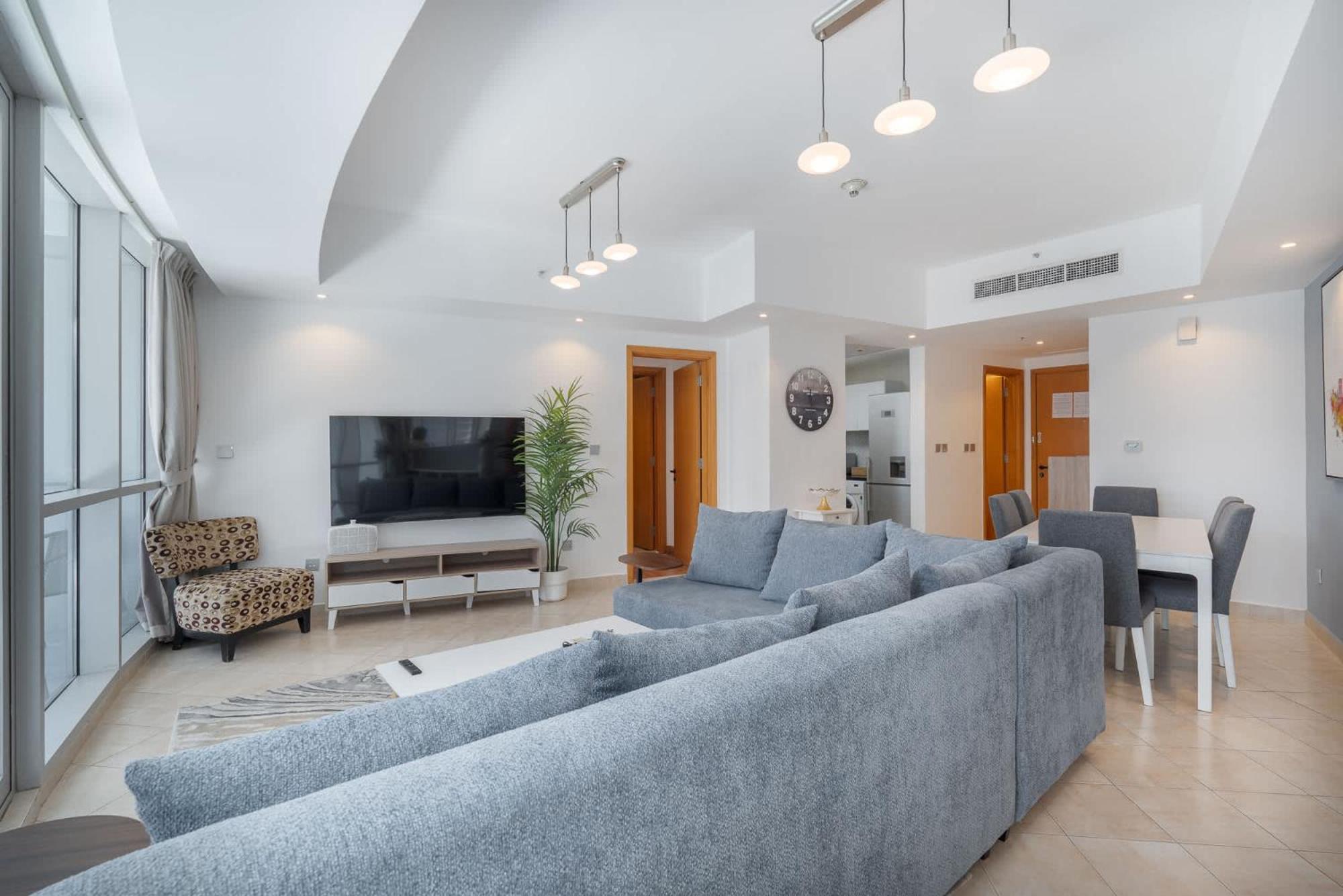 Apartment Cozy 3br With View In Marina!