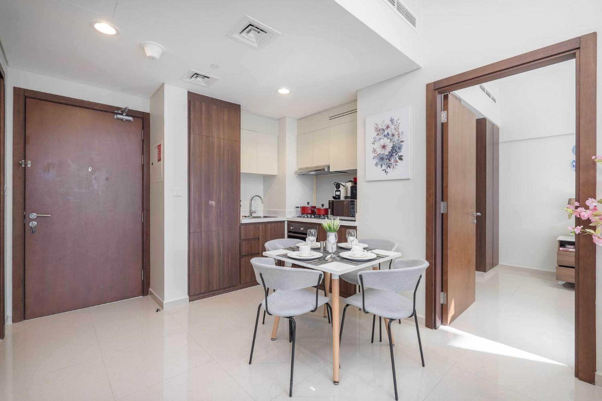 Apartment Stunning Burj View - Cozy 2br - 5 Min Mall Dubai