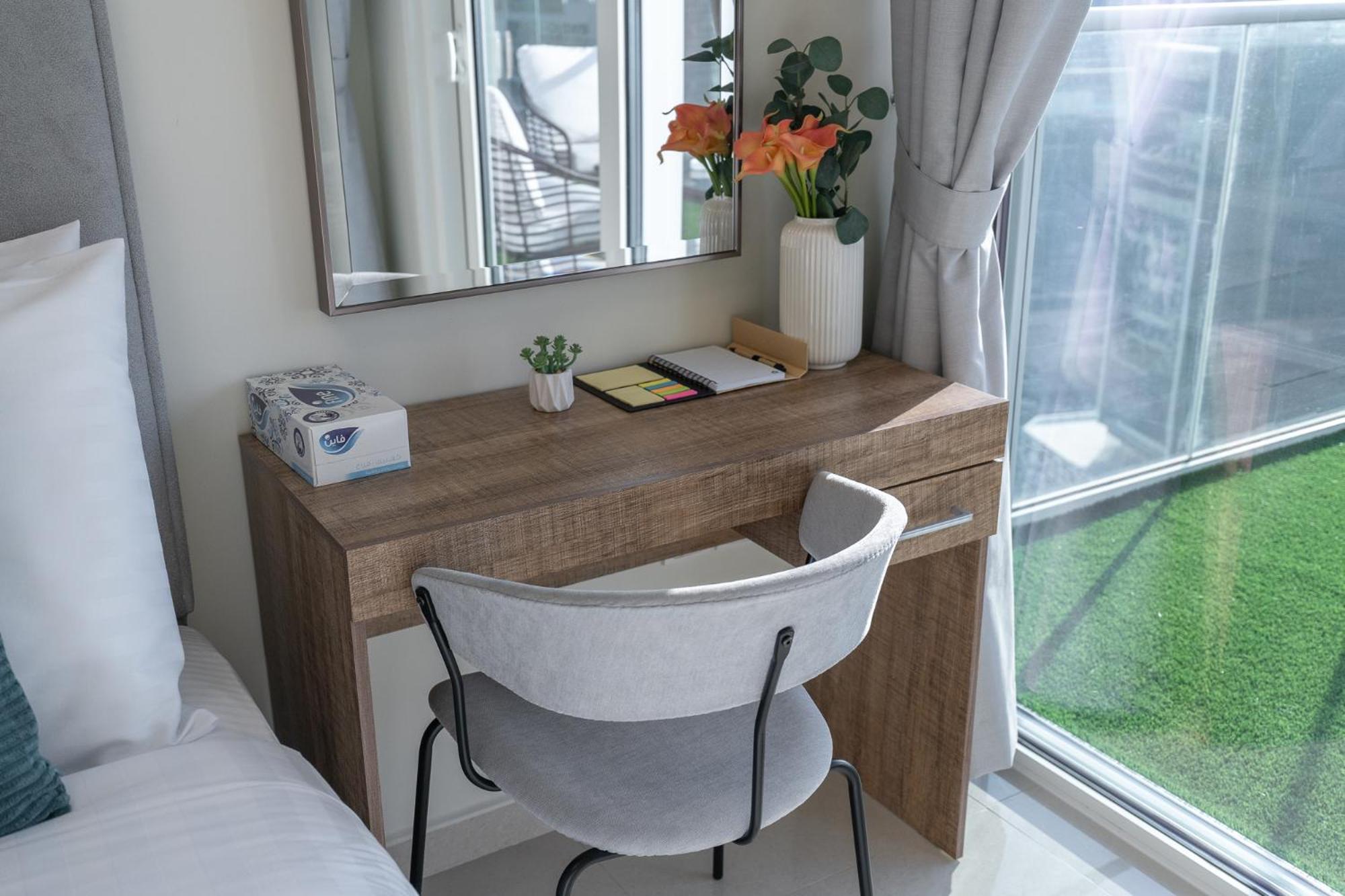 Stunning Burj View - Cozy 2br - 5 Min Mall