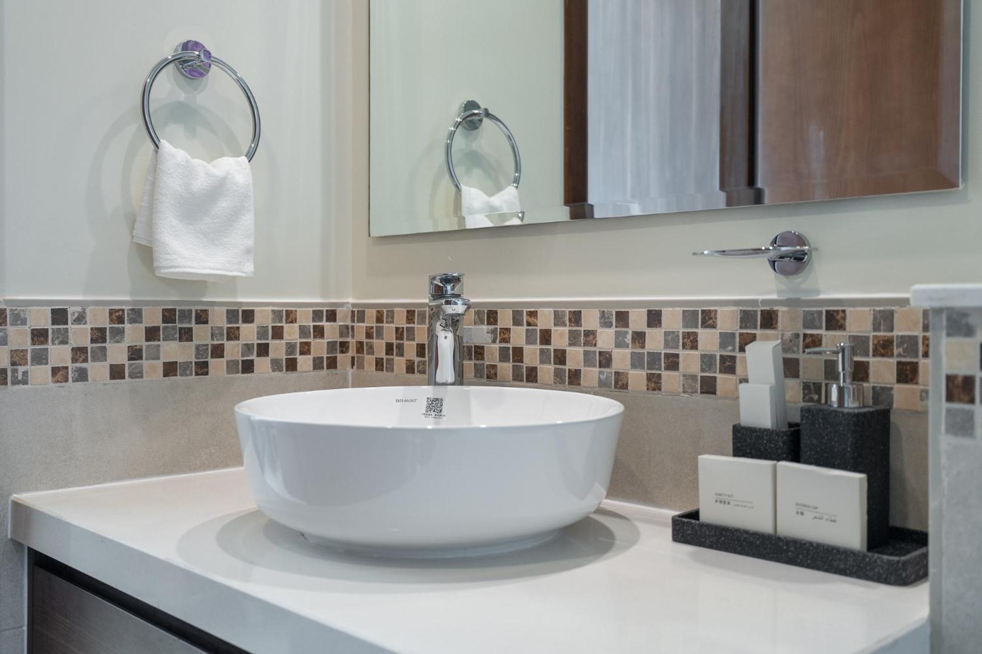 Apartment Stunning Burj View - Cozy 2br - 5 Min Mall Dubai