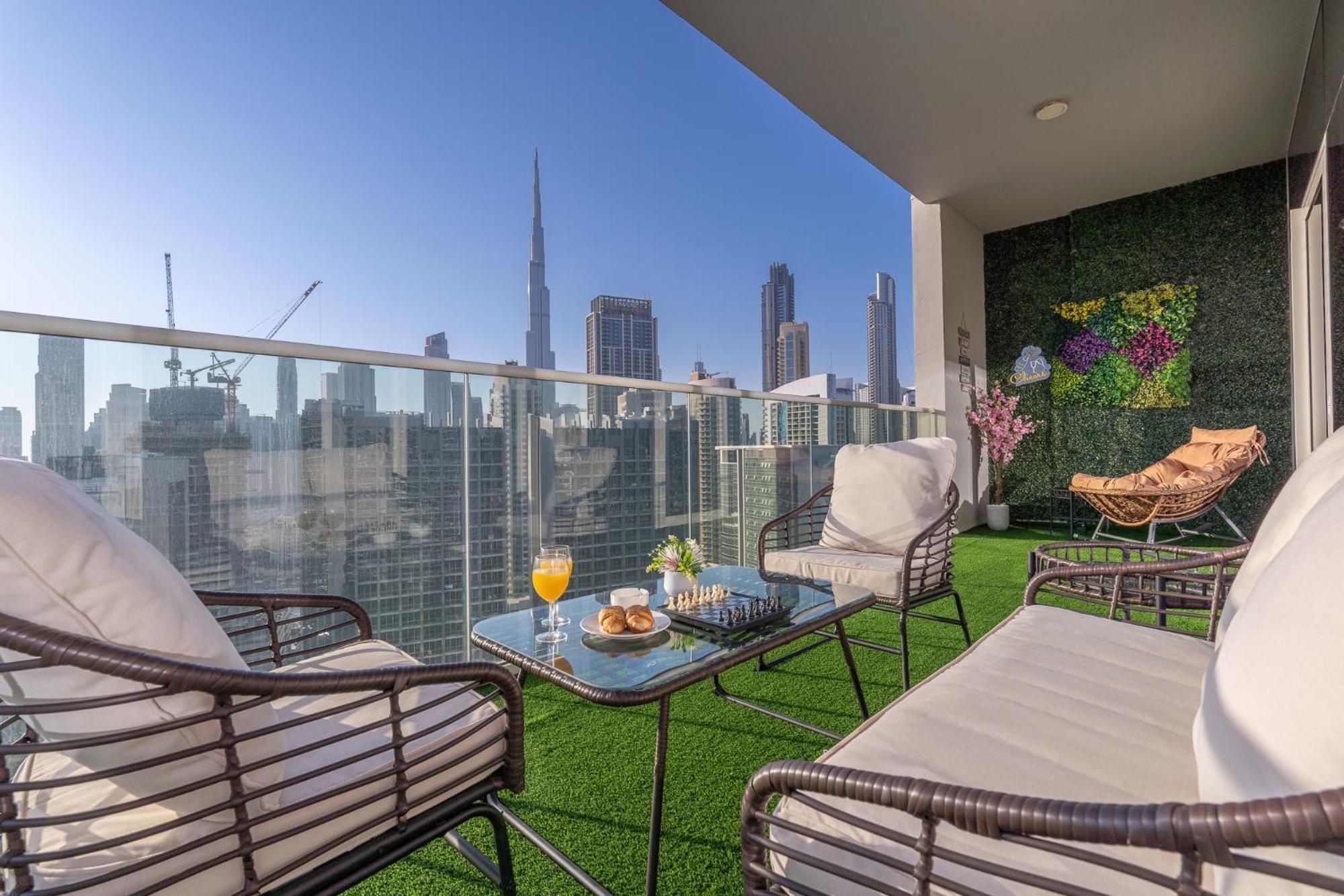 Stunning Burj View - Cozy 2br - 5 Min Mall Dubai