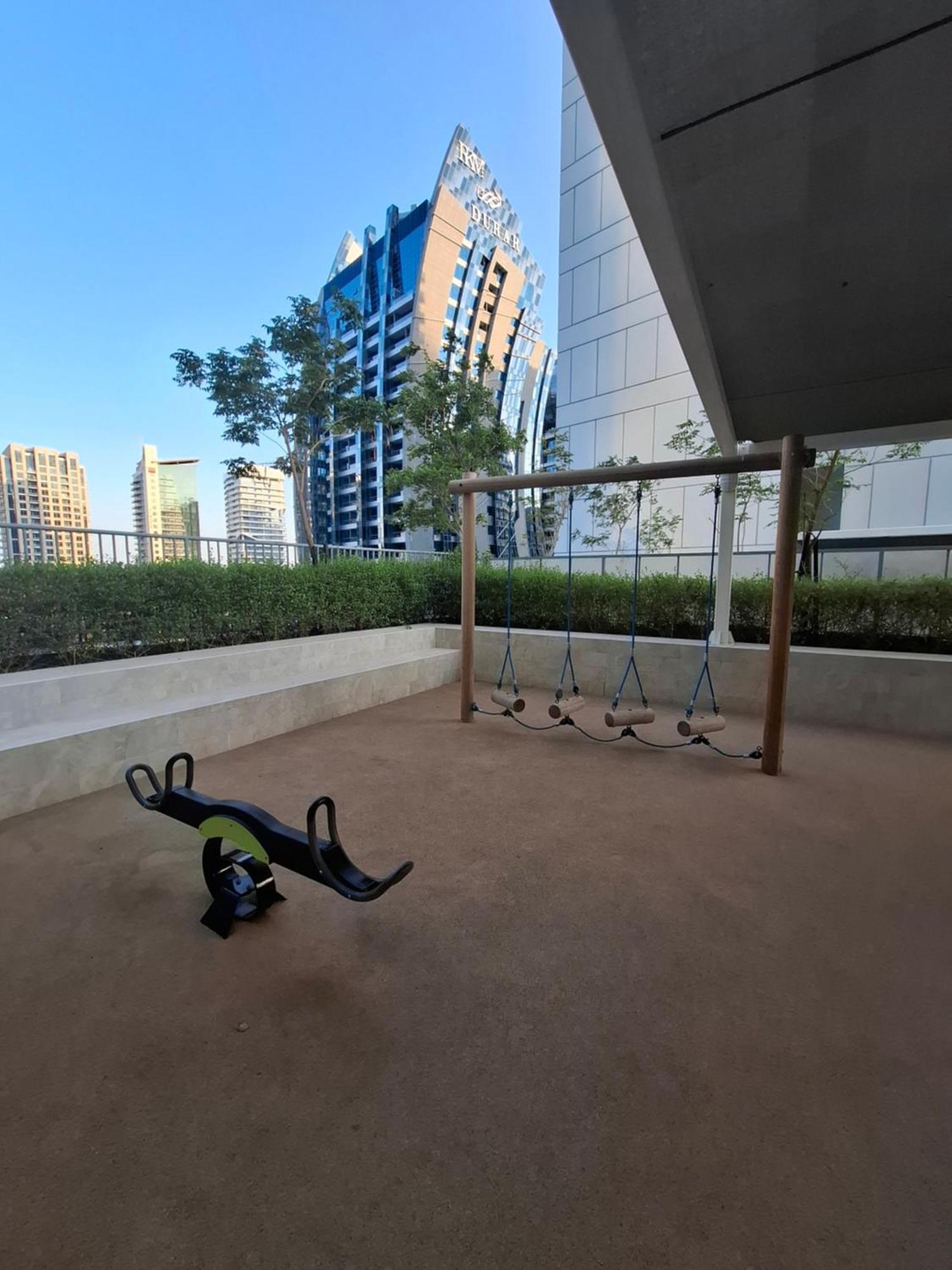 Stunning Burj View - Cozy 2br - 5 Min Mall Dubai