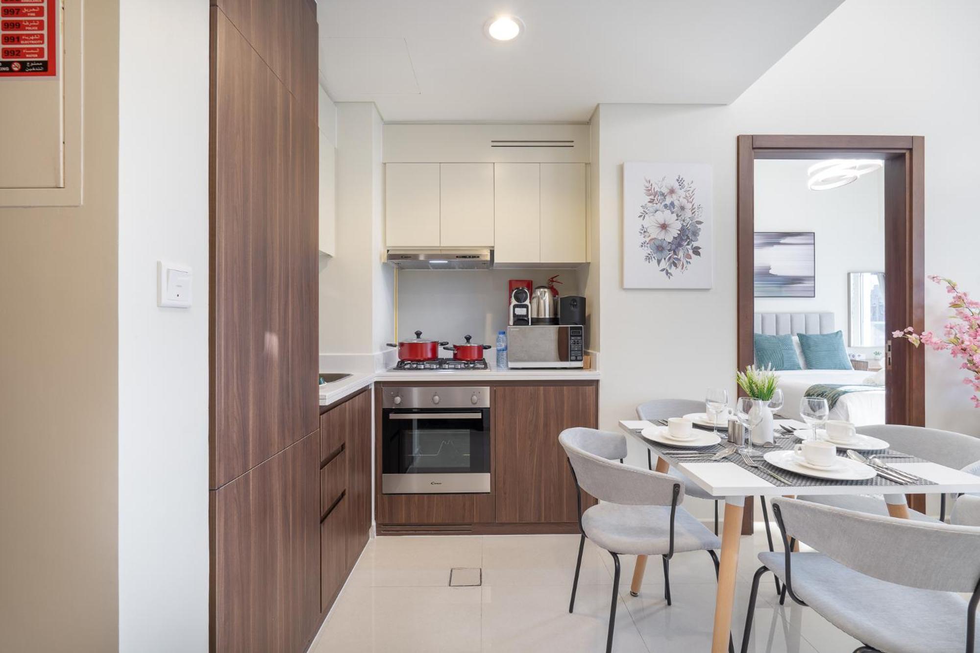 Apartment Stunning Burj View - Cozy 2br - 5 Min Mall Dubai