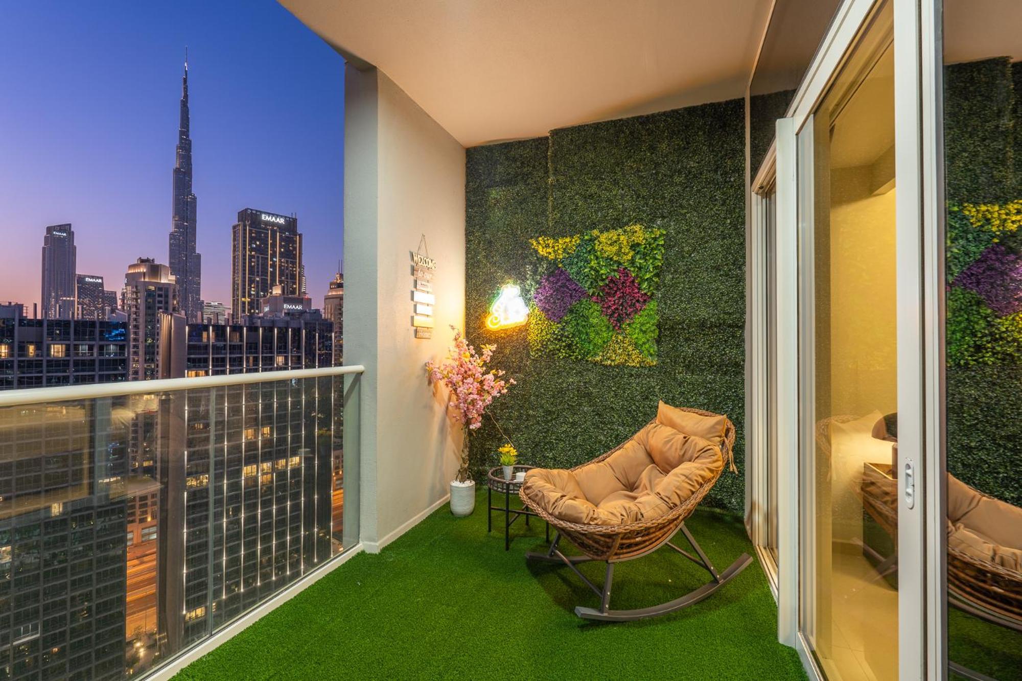 Stunning Burj View - Cozy 2br - 5 Min Mall