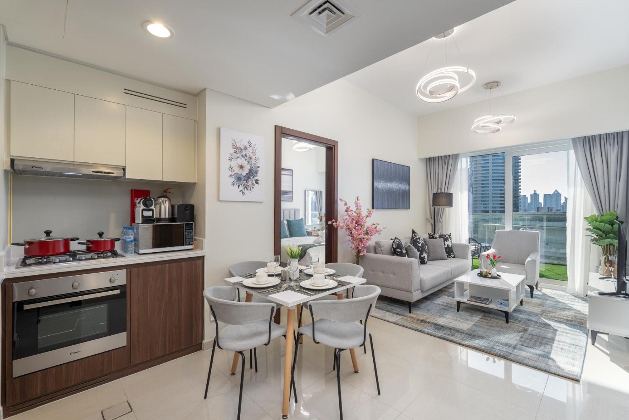 Stunning Burj View - Cozy 2br - 5 Min Mall Apartment