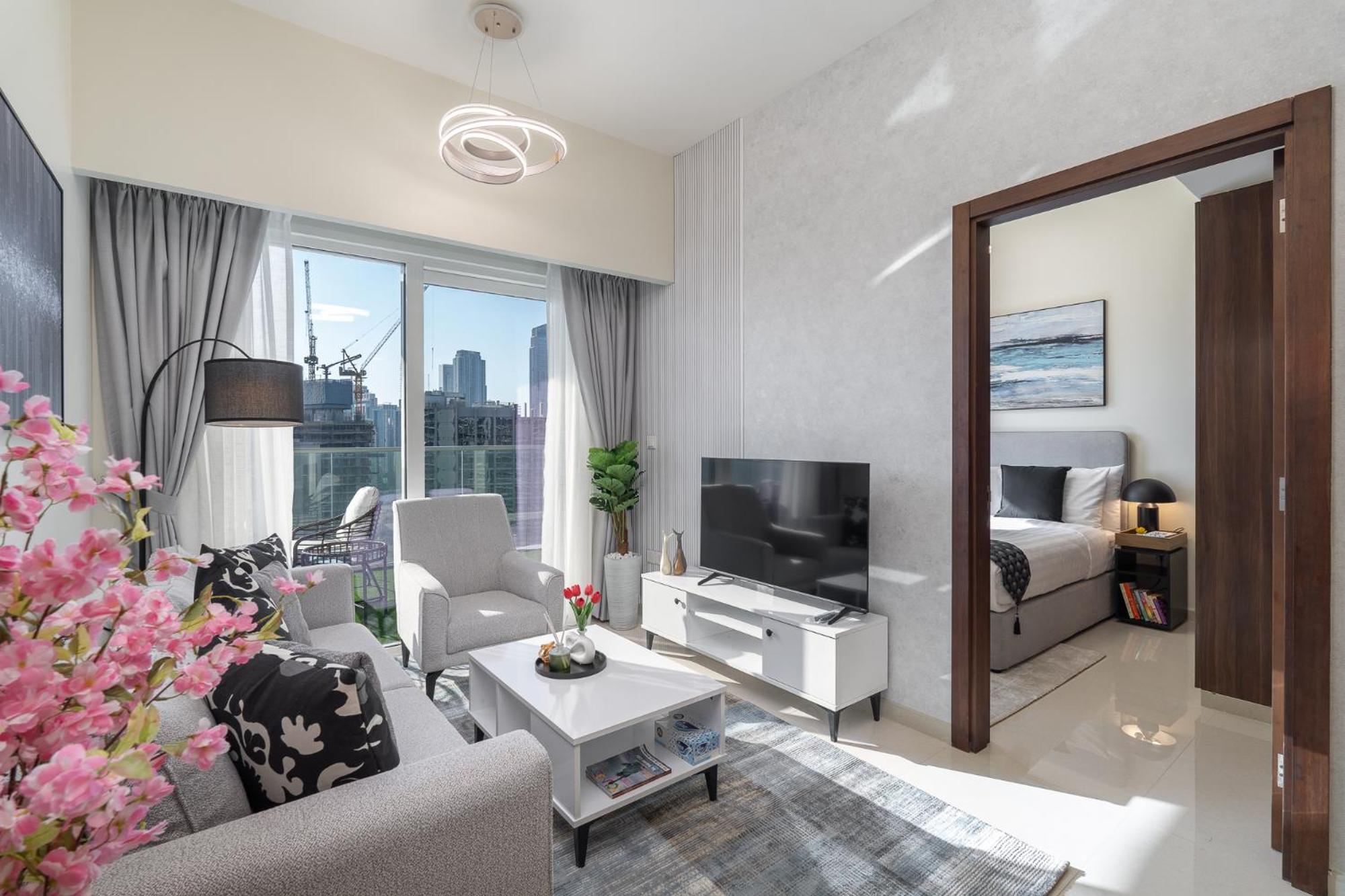 Stunning Burj View - Cozy 2br - 5 Min Mall Apartment