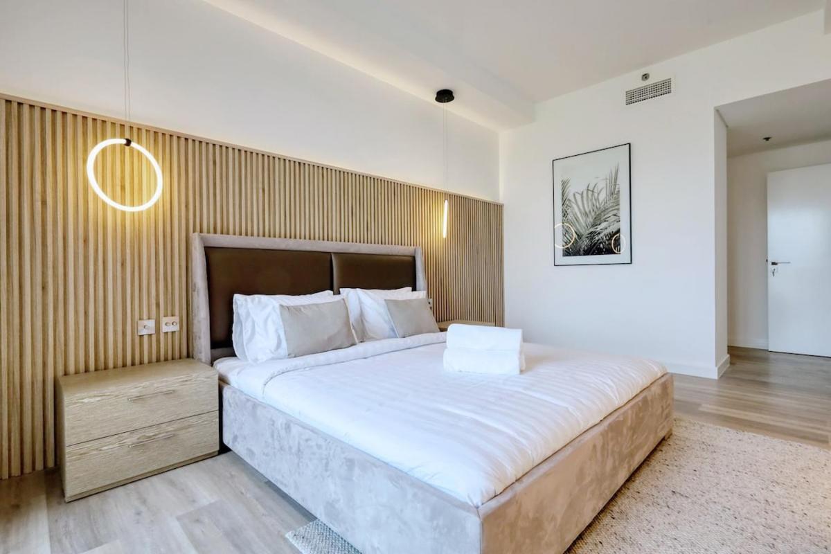 Luxury 3 Bed With Golf Course Views