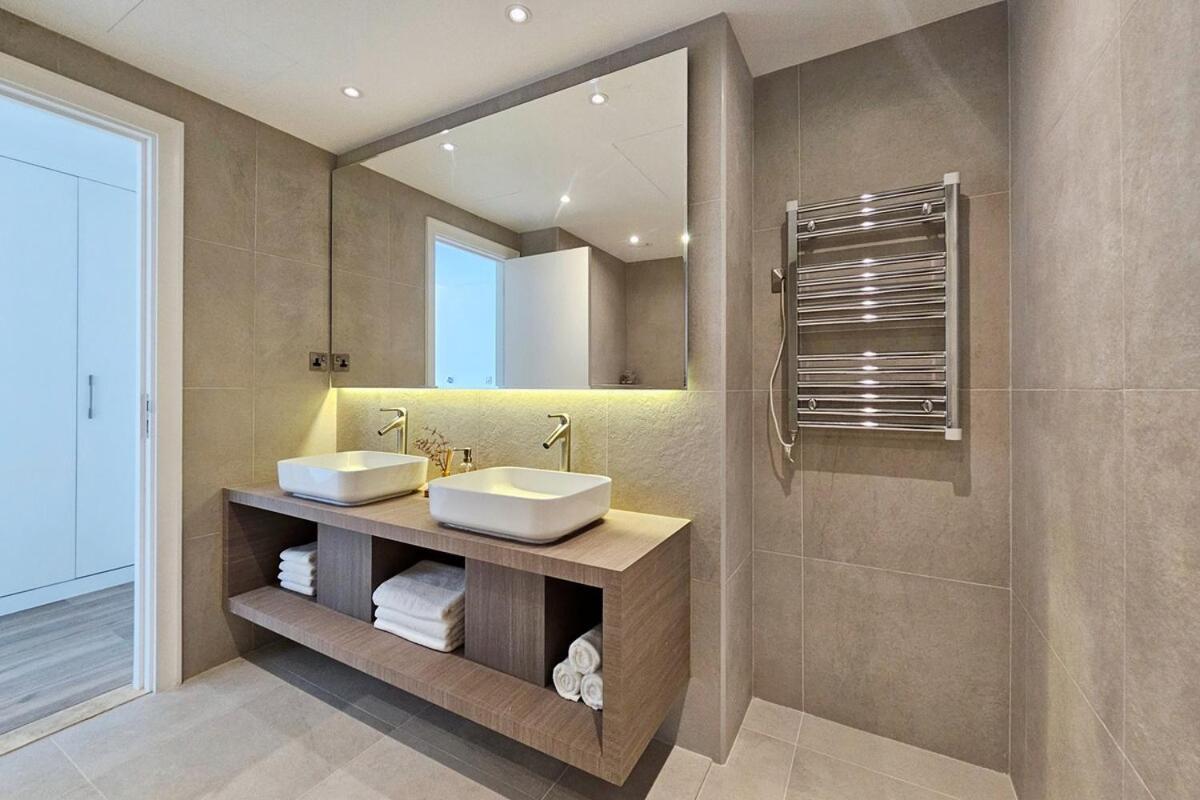Luxury 3 Bed With Golf Course Views *
