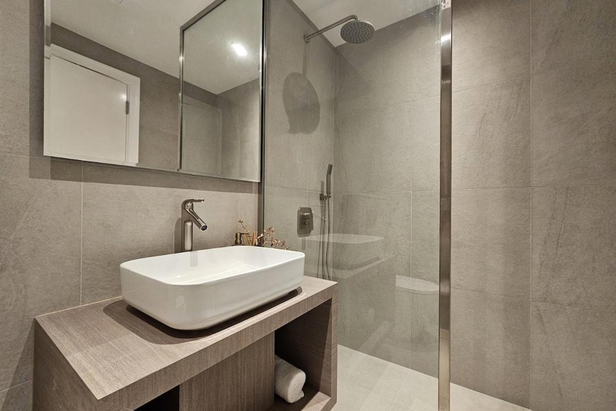 Luxury 3 Bed With Golf Course Views * Dubai