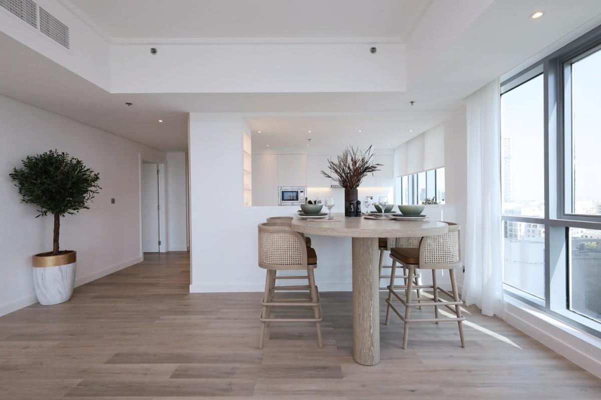 Luxury 3 Bed With Golf Course Views Apartment