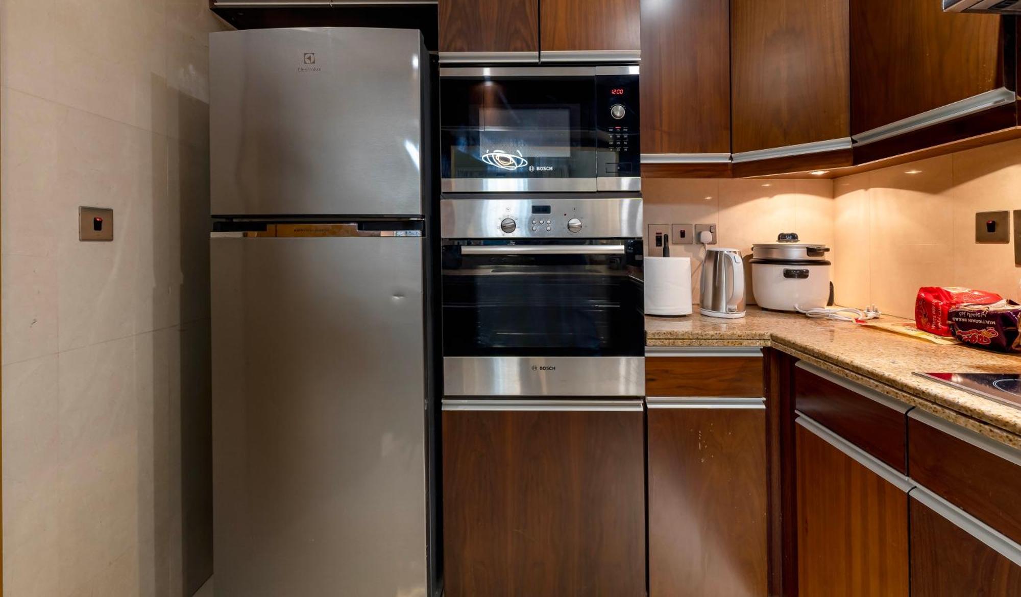 Apartment Usmans Brand New Duplex 5 Bedrooms Marina Trident Bayside 4 With 4 En-suite Washrooms