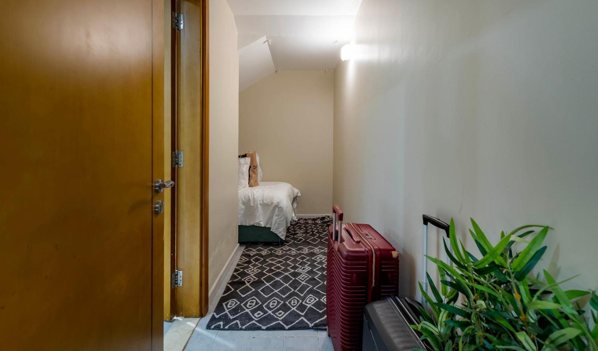 Apartment Usmans Brand New Duplex 5 Bedrooms Marina Trident Bayside 4 With 4 En-suite Washrooms *