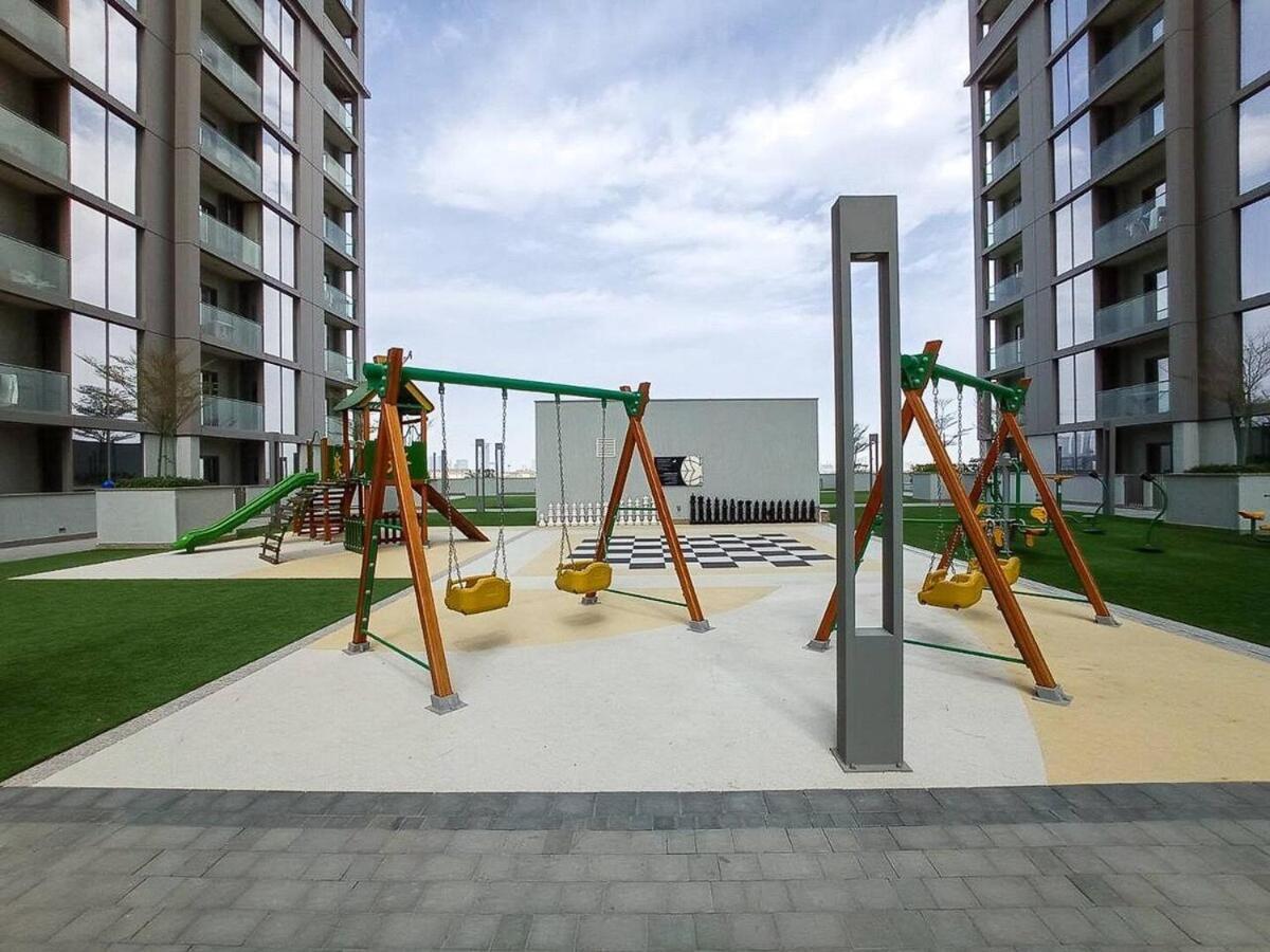 Daire Modern 1br Retreat Creek Vistas Dubai