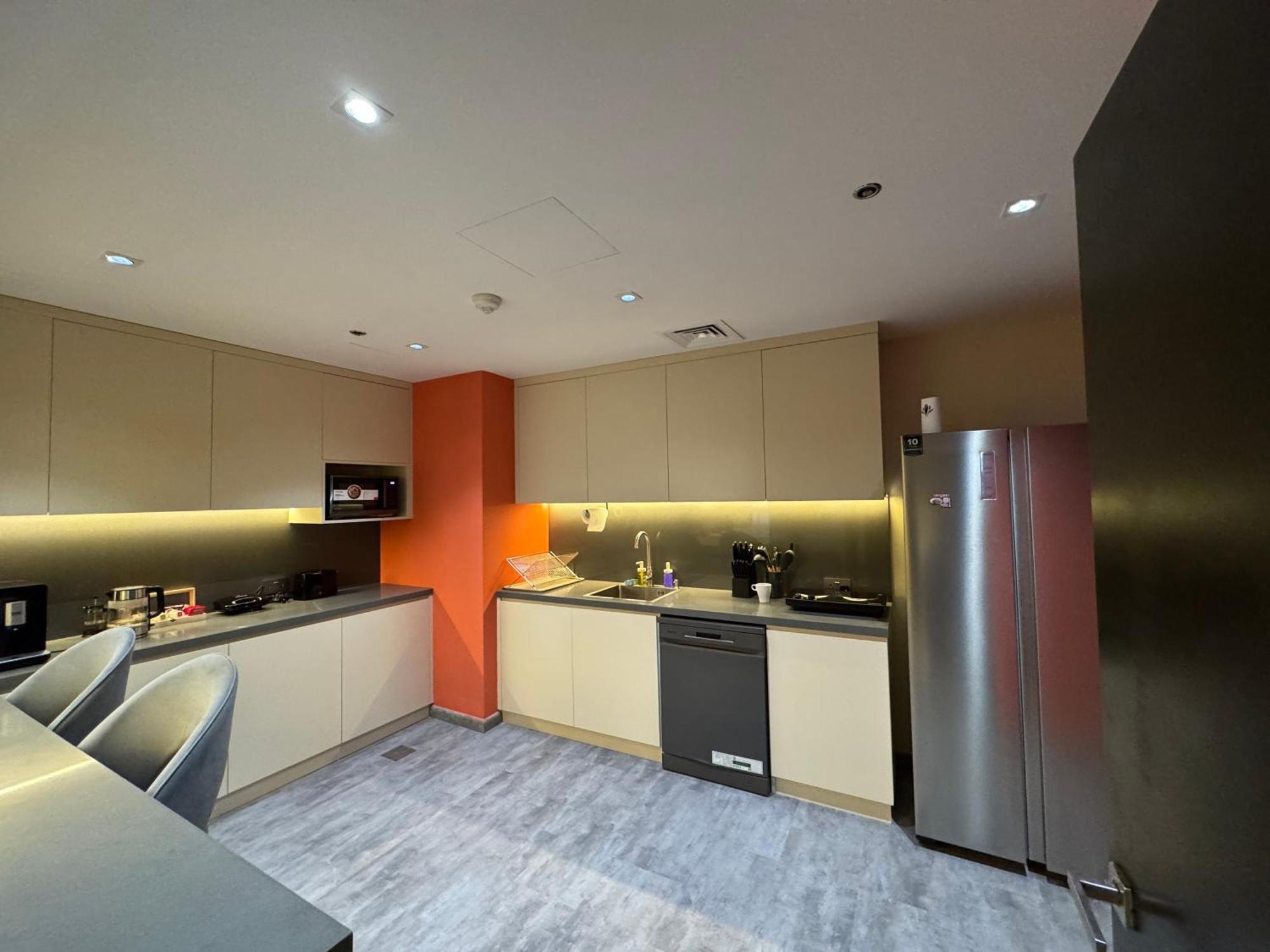 Capsule hotel 4 Friends Jbr Dubai