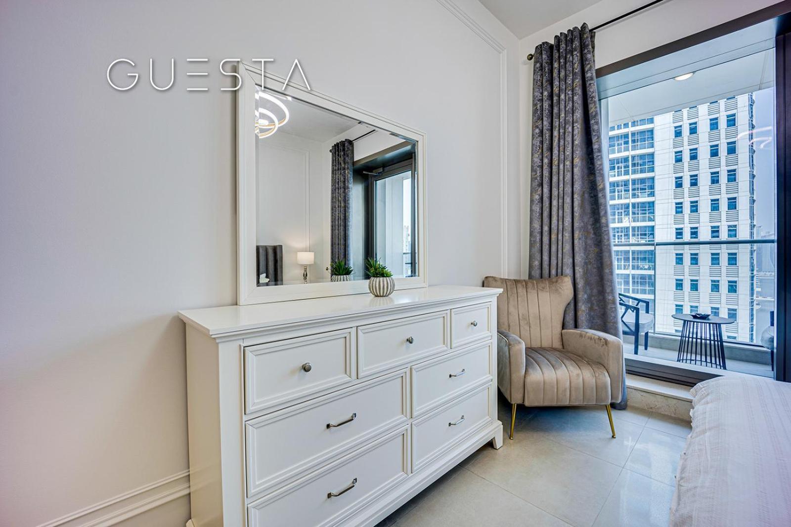 Apartment Sparkle Tower, Marina *