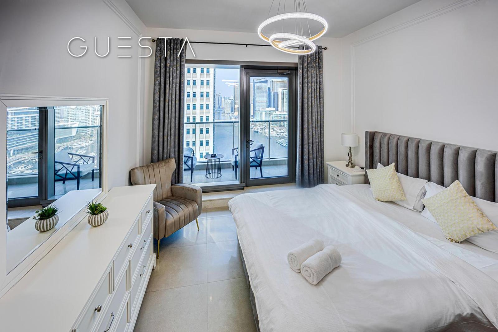 Apartment Sparkle Tower, Marina Dubai