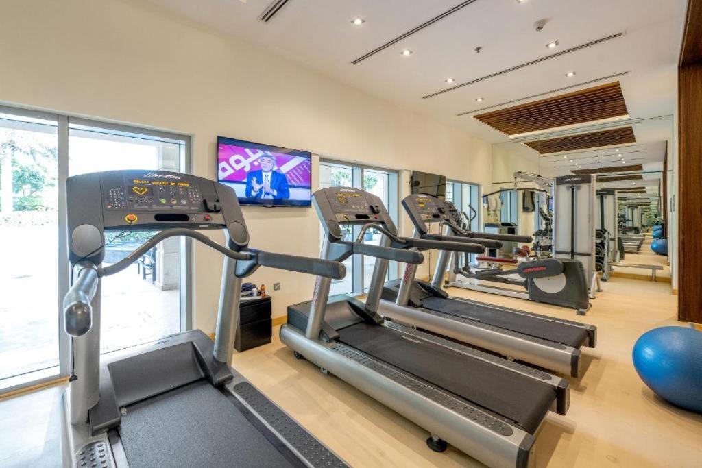 Ultimate 2 Bedroom Next To Burj Khalifa With Opera With Fountain Views * Dubai