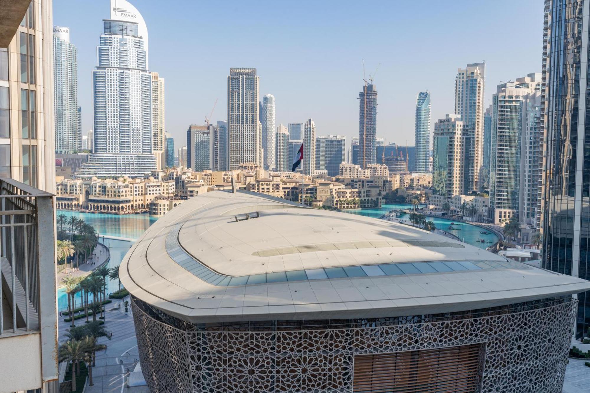 Ultimate 2 Bedroom Next To Burj Khalifa With Opera With Fountain Views Apartment *