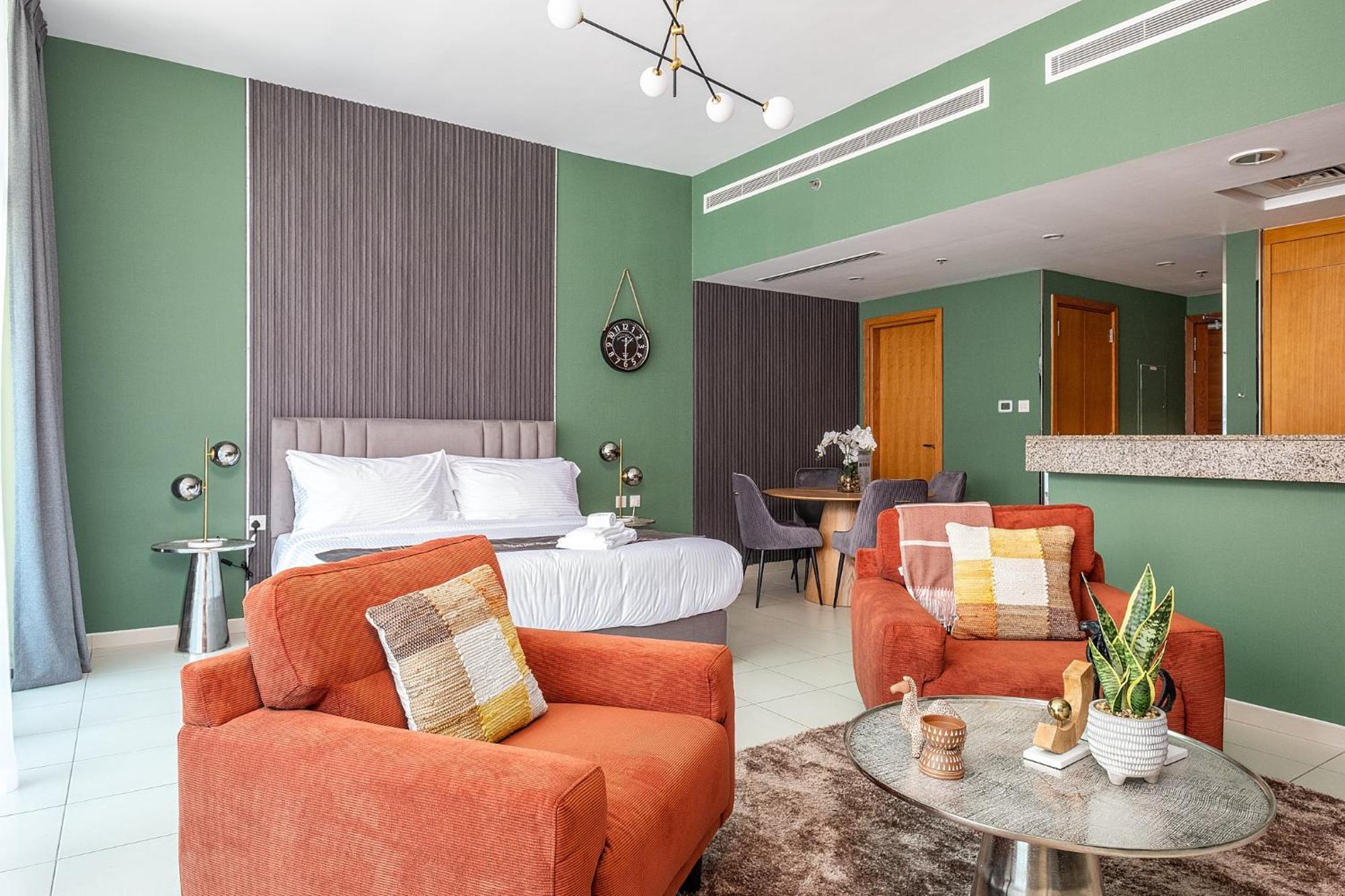 Daire Escape 24 Homes - Bay Square - Business Bay